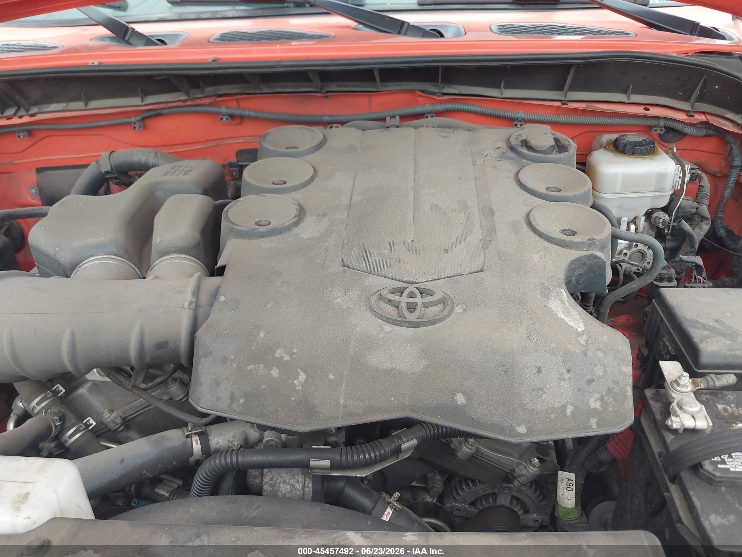 2014 Toyota Fj Cruiser   Orange vin: JTEBU4BF4EK178006