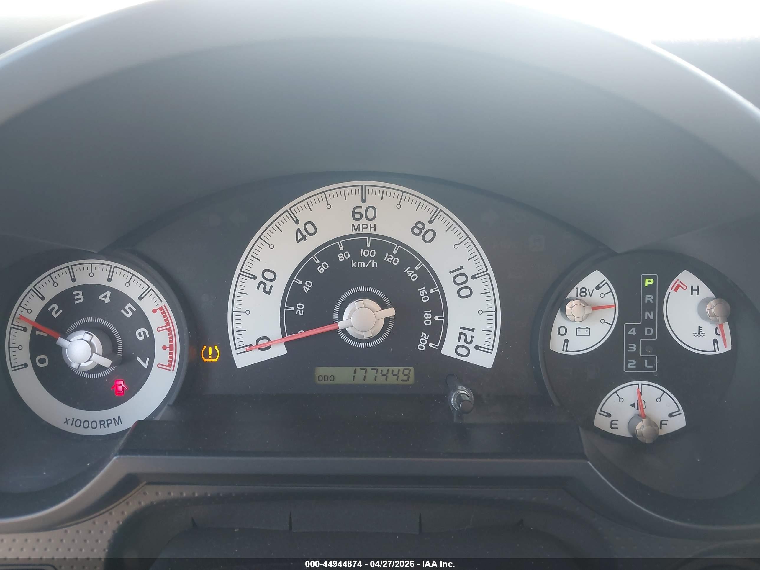 2014 Toyota Fj Cruiser   Beige vin: JTEBU4BF4EK178314