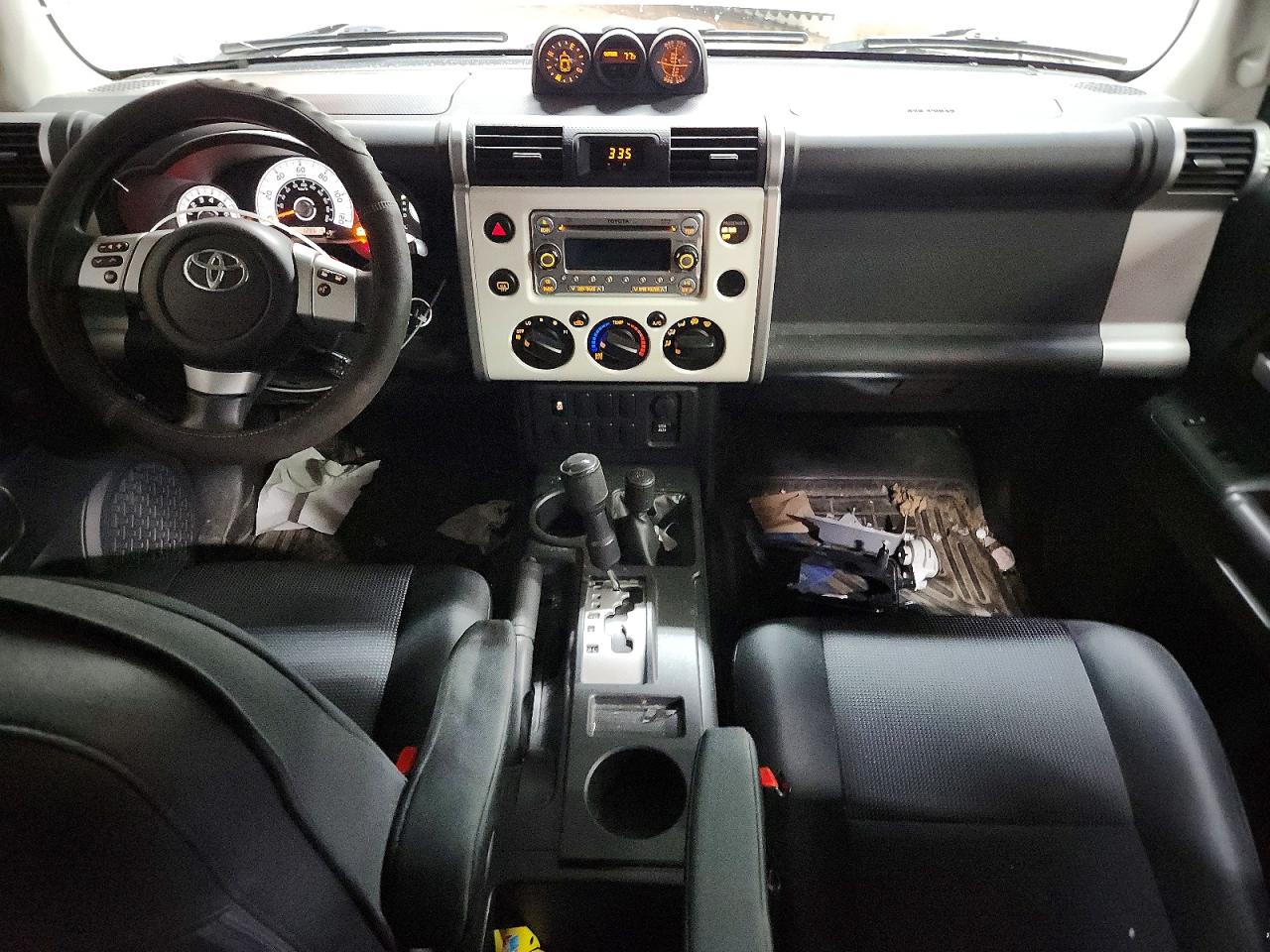 2014 Toyota Fj Cruiser Base Белый vin: JTEBU4BF4EK187563