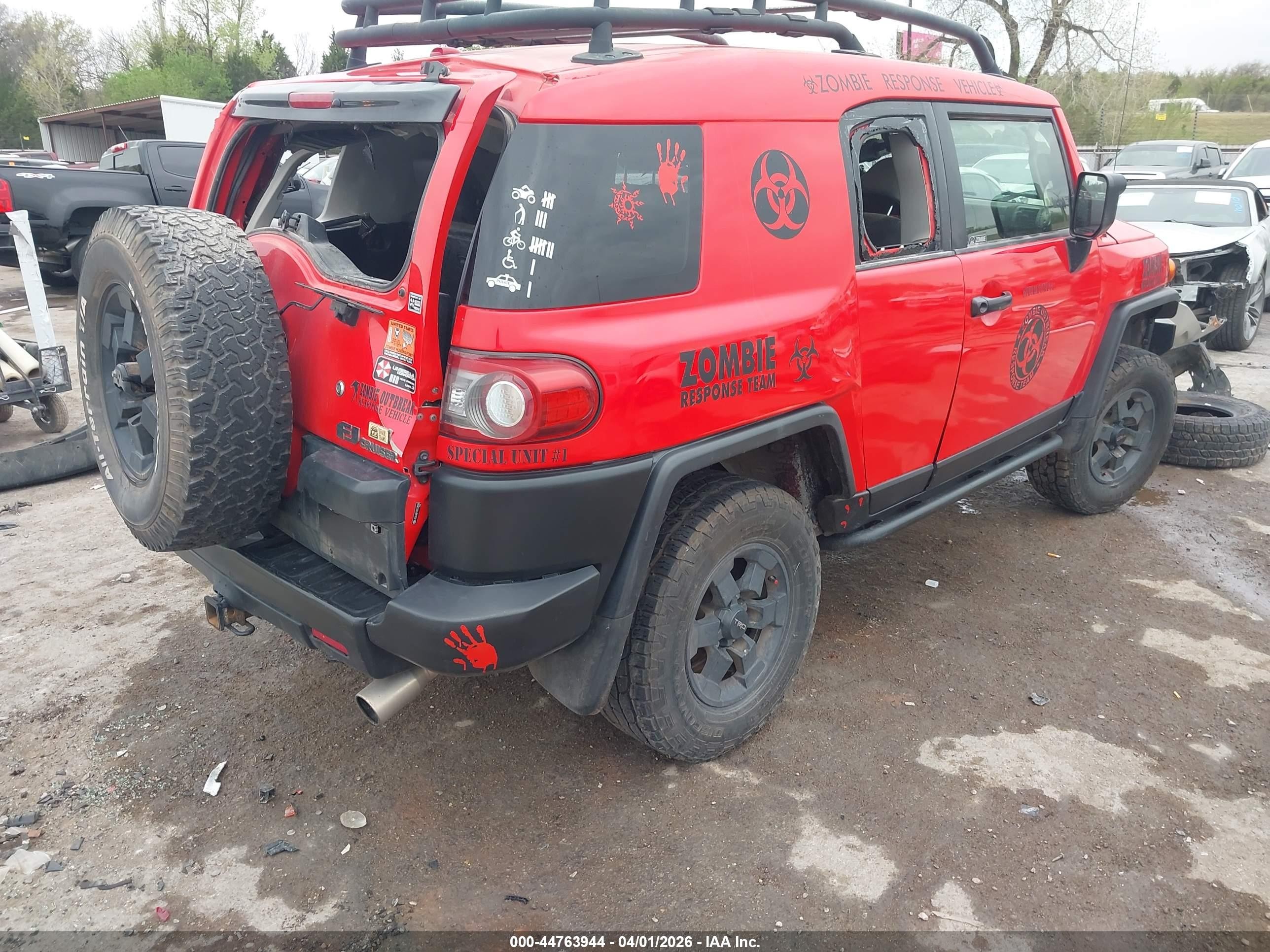 2012 Toyota Fj Cruiser   Красный vin: JTEBU4BF5CK128244