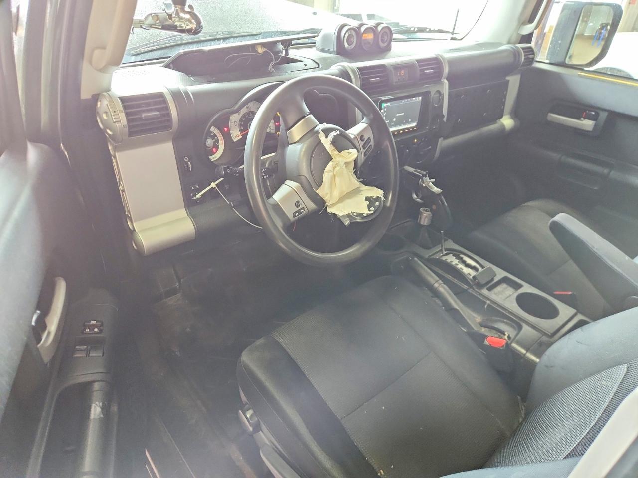 2012 Toyota Fj Cruiser Base Зеленый vin: JTEBU4BF5CK128602