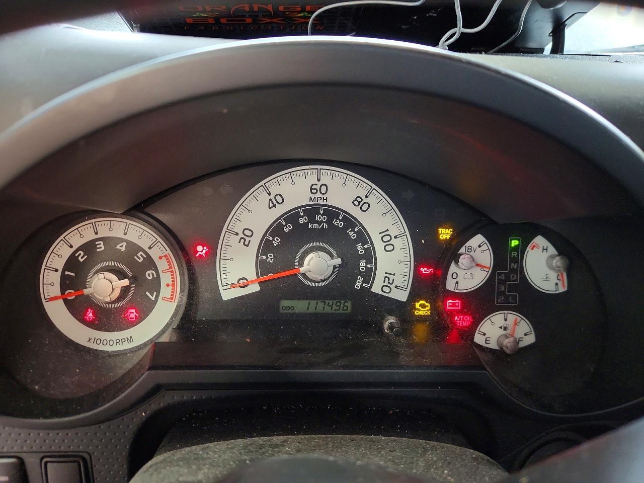 2012 Toyota Fj Cruiser Base Зеленый vin: JTEBU4BF5CK128602
