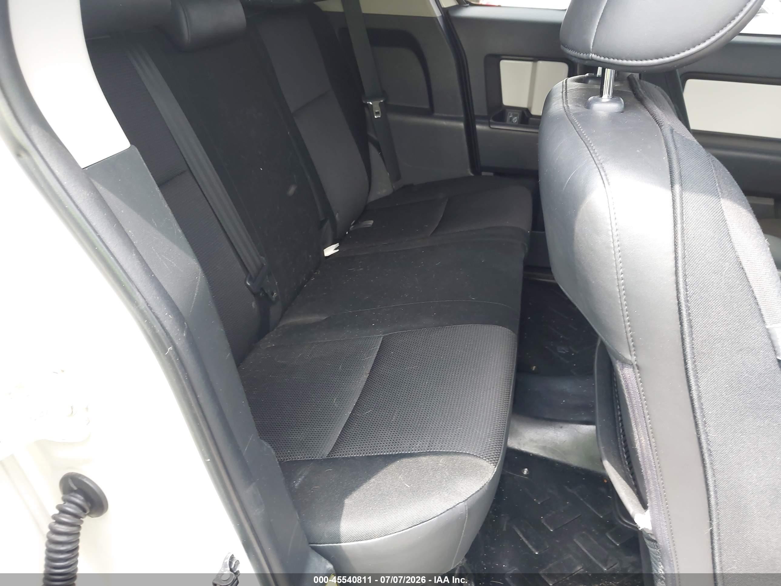 2012 Toyota Fj Cruiser   White vin: JTEBU4BF5CK133833