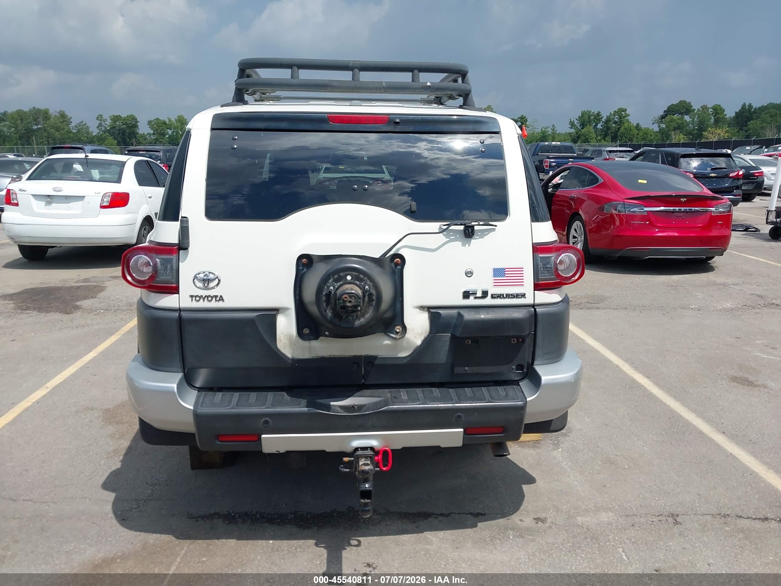 2012 Toyota Fj Cruiser   White vin: JTEBU4BF5CK133833