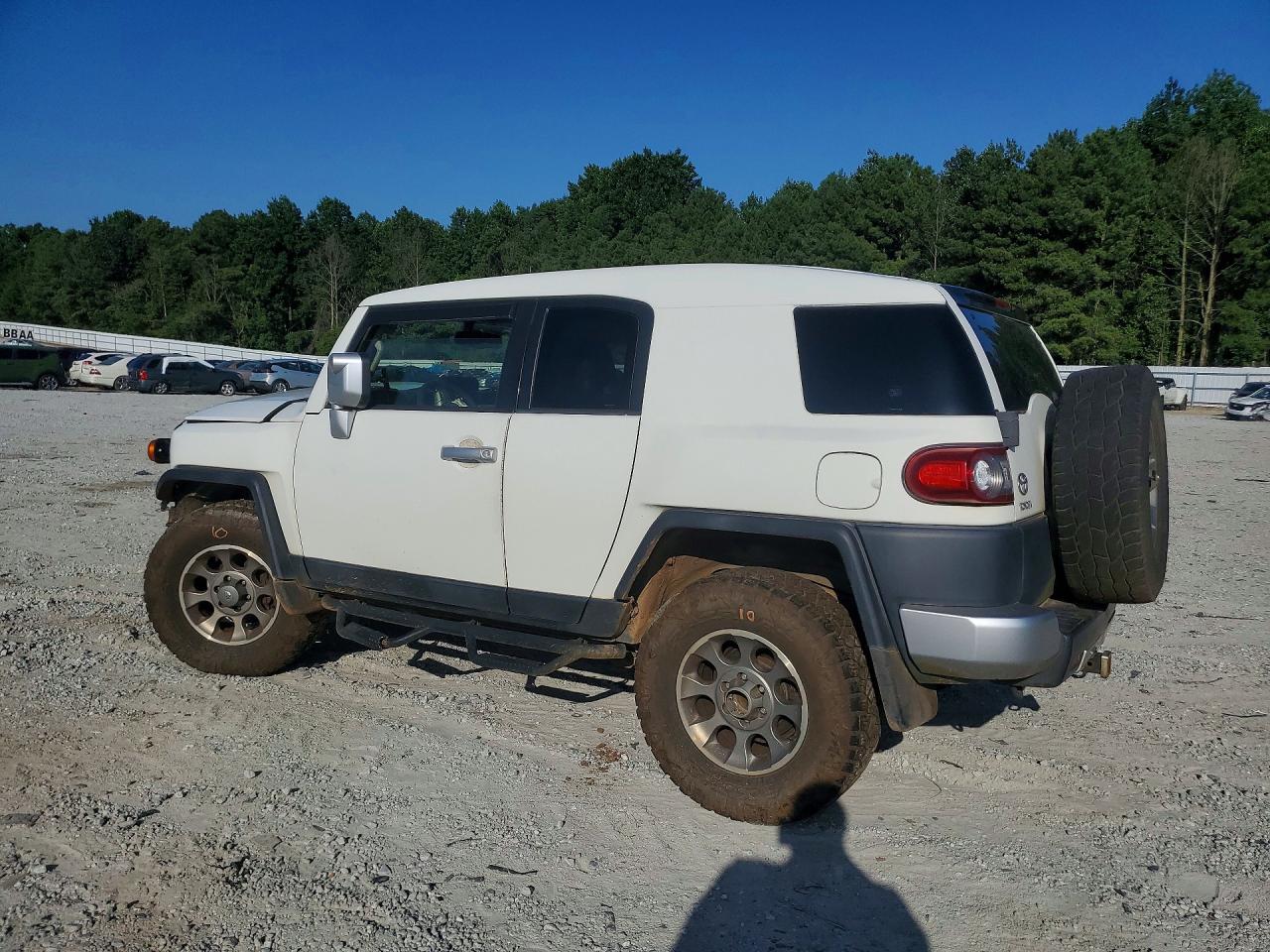 2012 Toyota Fj Cruiser Base White vin: JTEBU4BF5CK137591