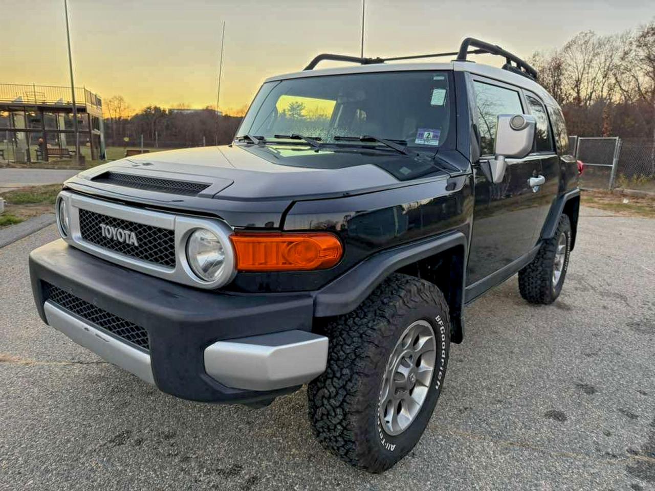 2013 Toyota Fj Cruiser Black vin: JTEBU4BF5DK159804