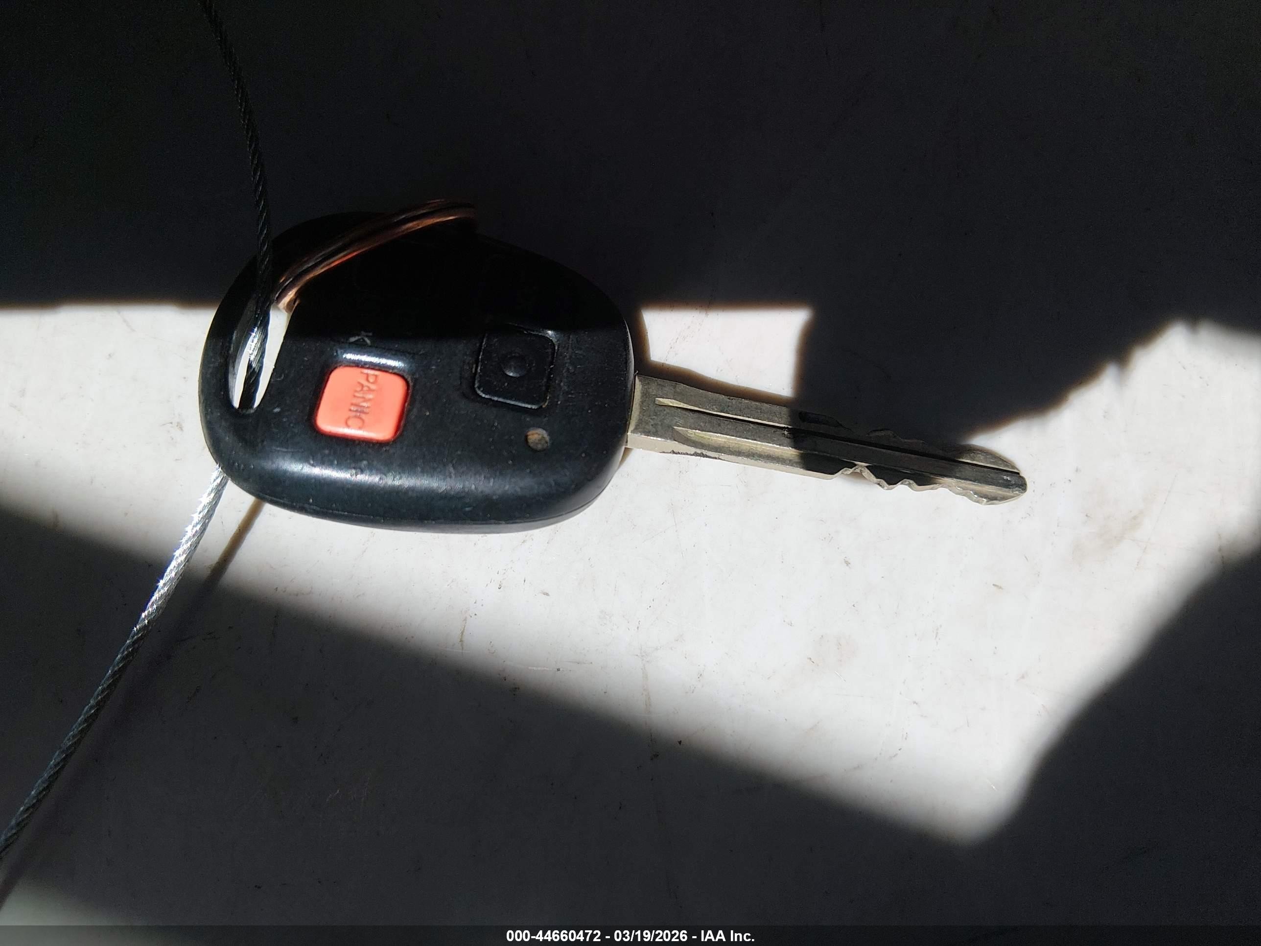 2013 Toyota Fj Cruiser   White vin: JTEBU4BF5DK167255