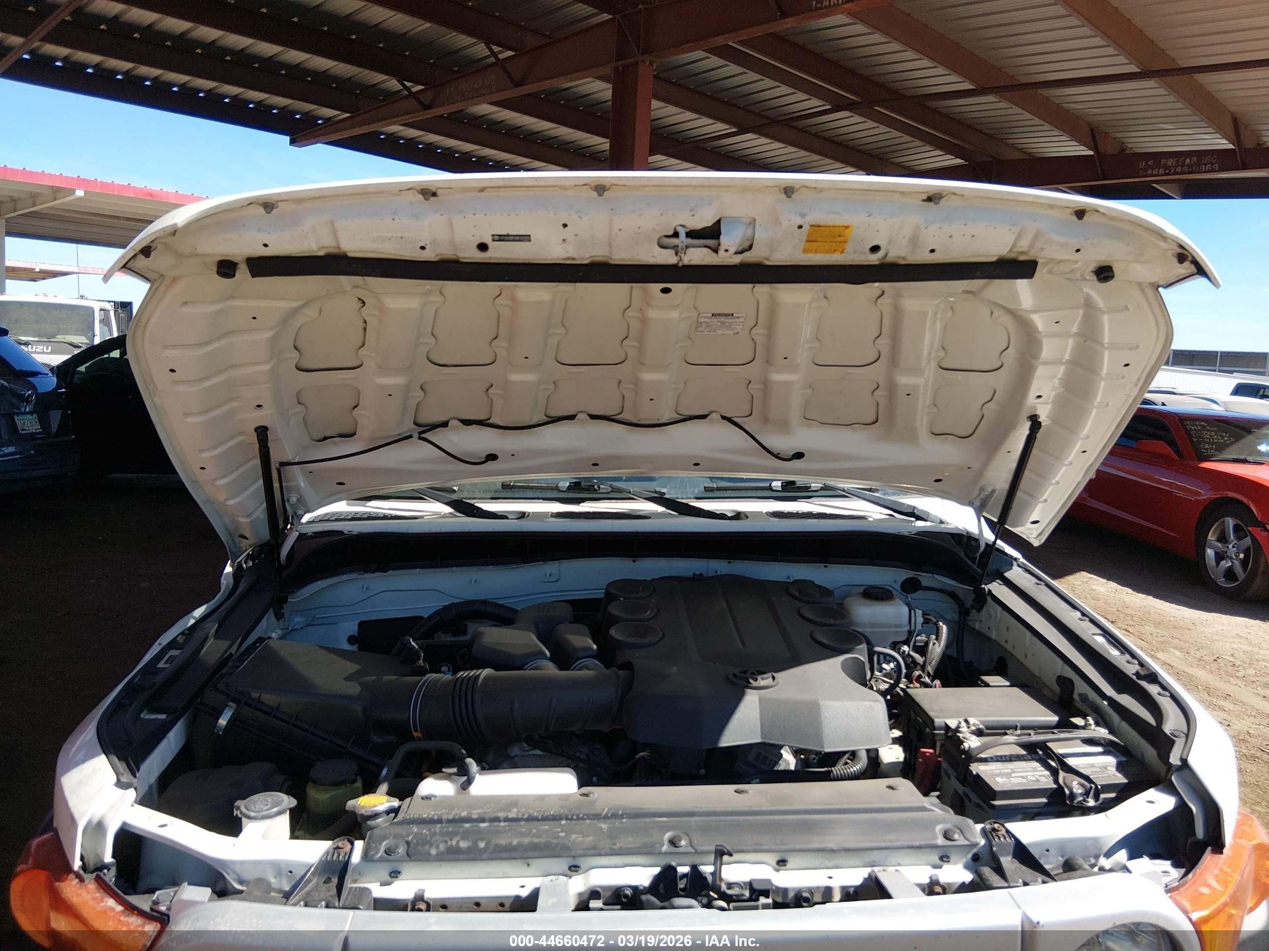 2013 Toyota Fj Cruiser   White vin: JTEBU4BF5DK167255