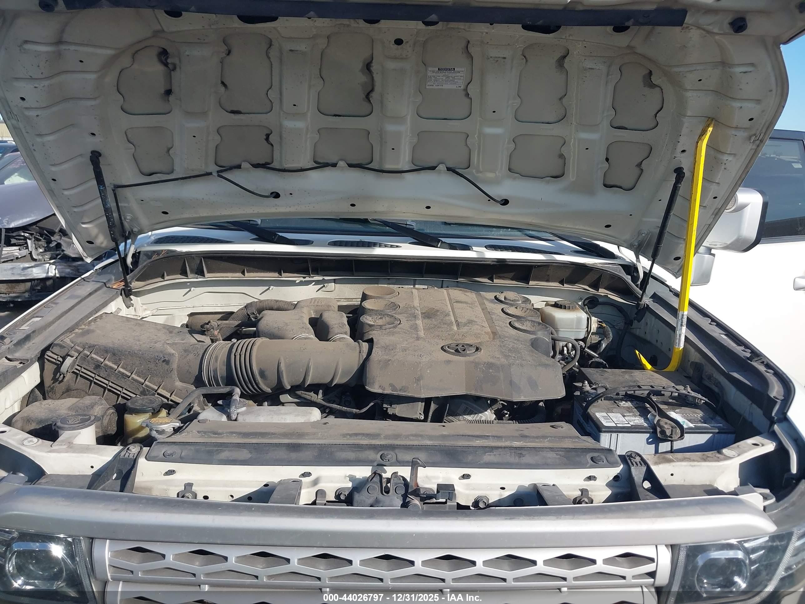 2013 Toyota Fj Cruiser   White vin: JTEBU4BF5DK172827