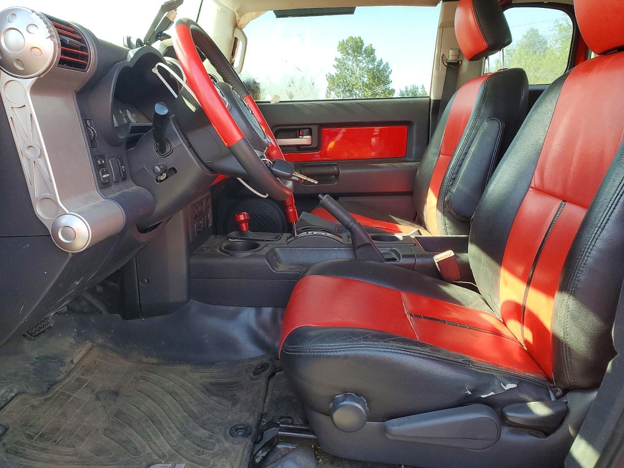 2012 Toyota Fj Cruiser Base Красный vin: JTEBU4BF6CK128432