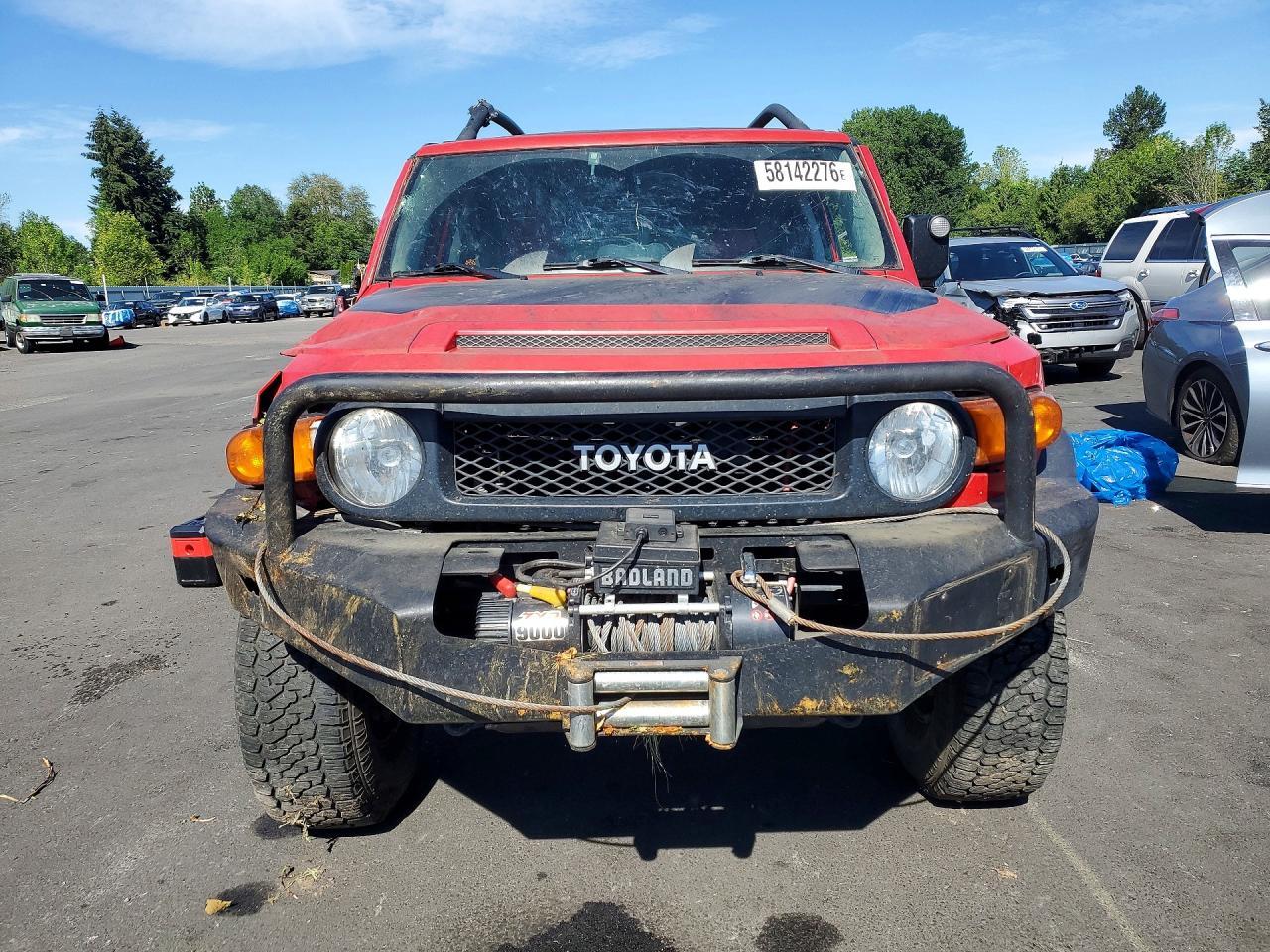 2012 Toyota Fj Cruiser Base Красный vin: JTEBU4BF6CK128432