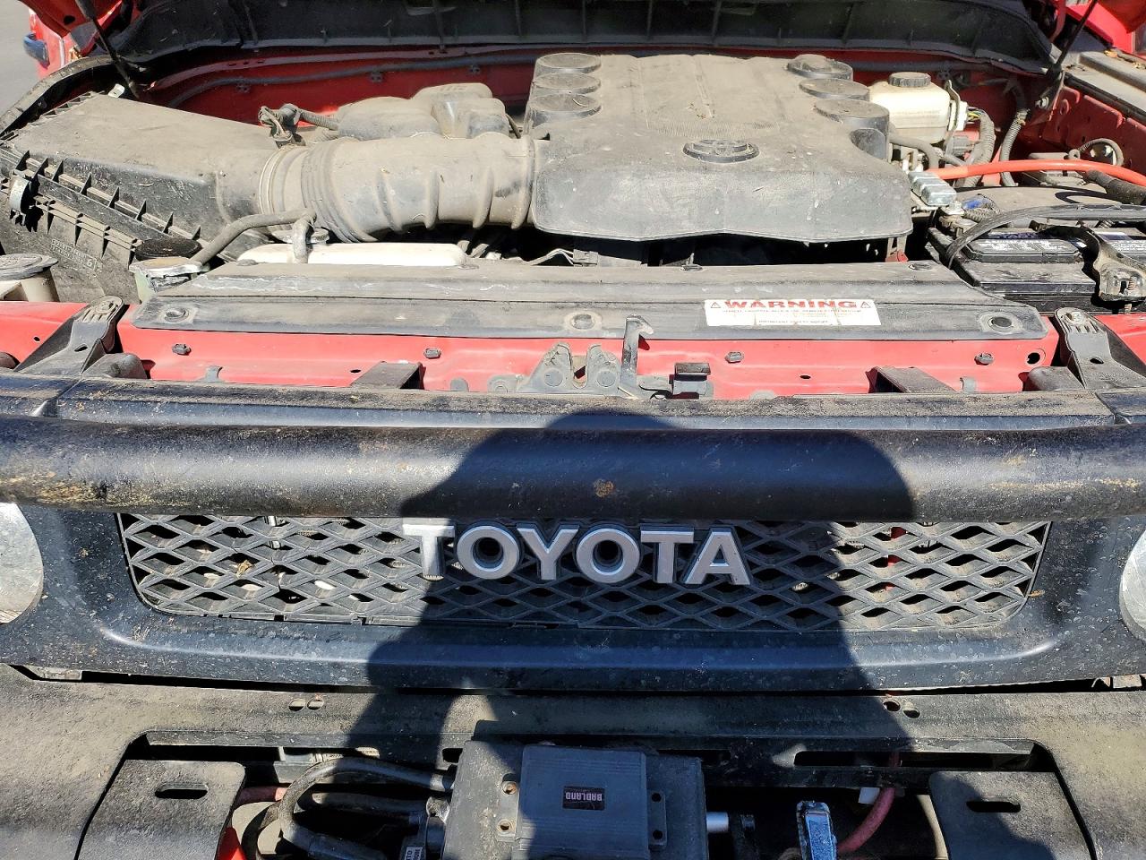 2012 Toyota Fj Cruiser Base Красный vin: JTEBU4BF6CK128432