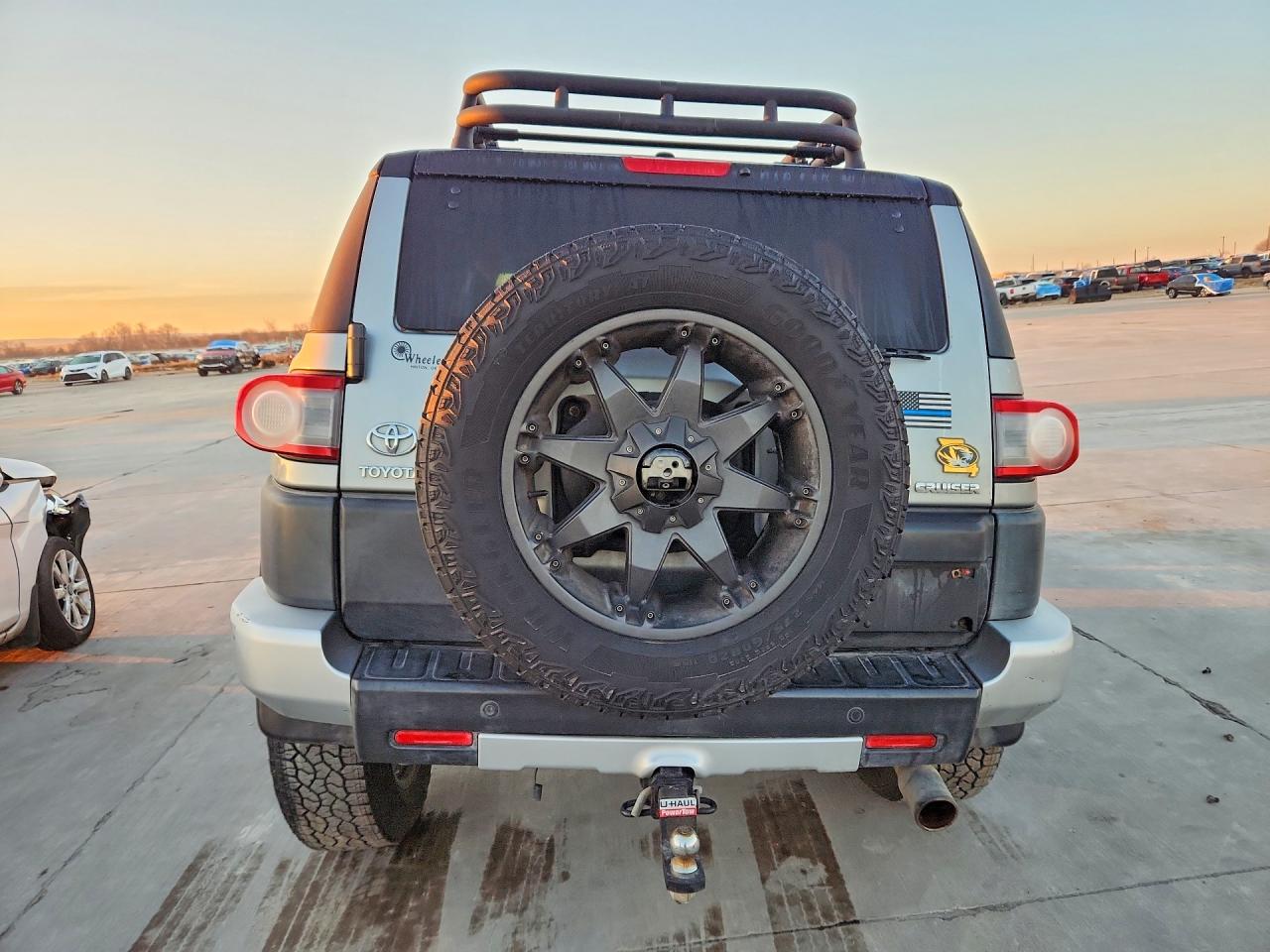 2012 Toyota Fj Cruiser Gray vin: JTEBU4BF6CK147269
