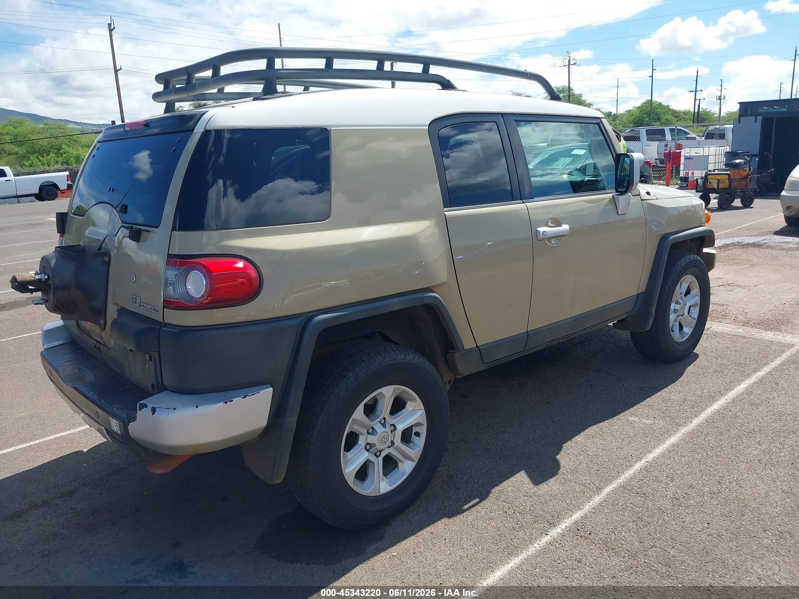 2014 Toyota Fj Cruiser   Brown vin: JTEBU4BF6EK187550