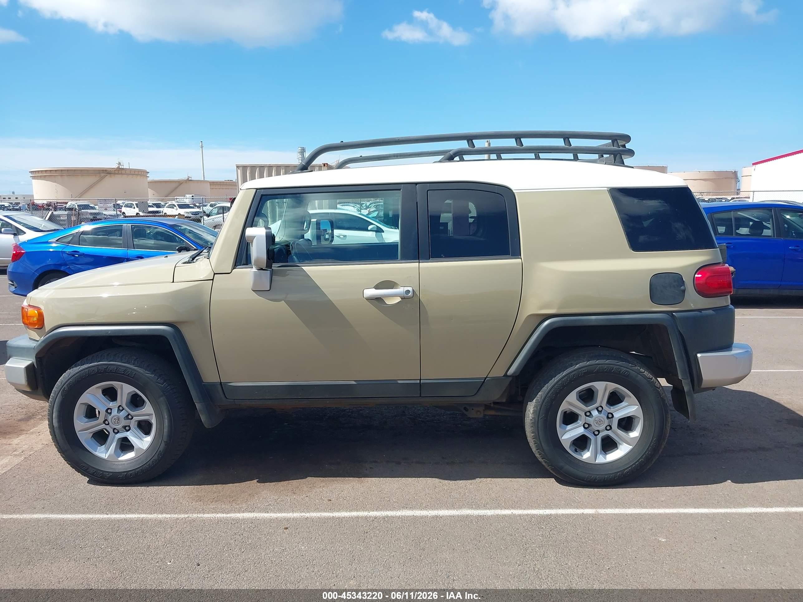 2014 Toyota Fj Cruiser   Brown vin: JTEBU4BF6EK187550
