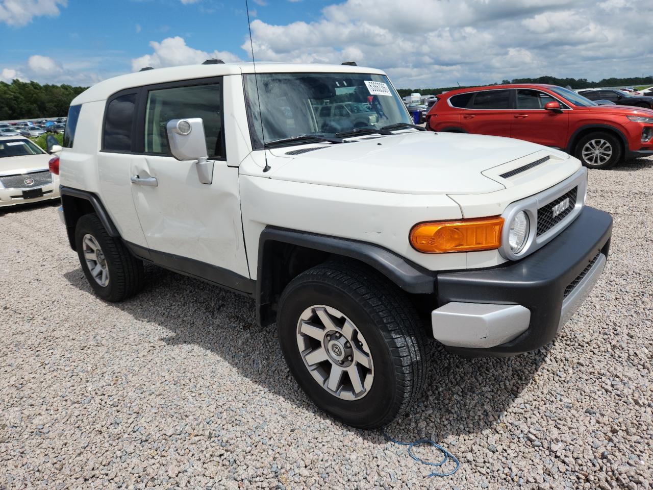 2014 Toyota Fj Cruiser Base Белый vin: JTEBU4BF6EK189167