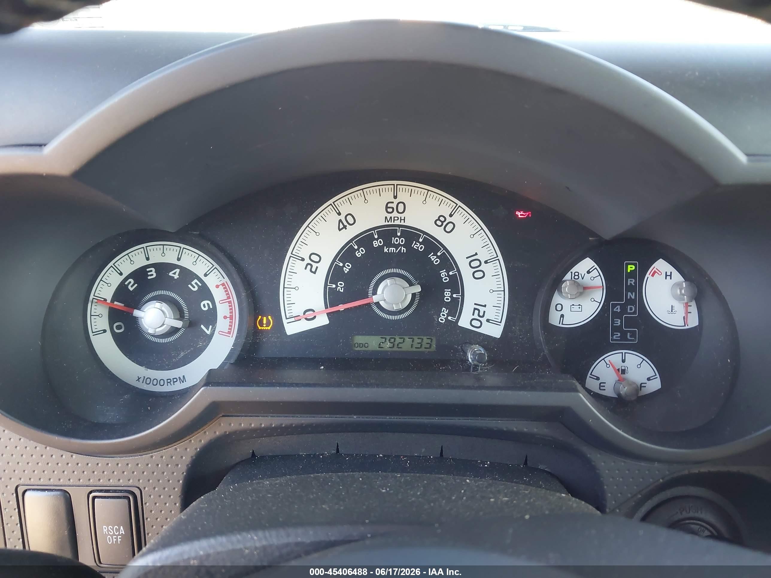 2010 Toyota Fj Cruiser   Tan vin: JTEBU4BF7AK073941