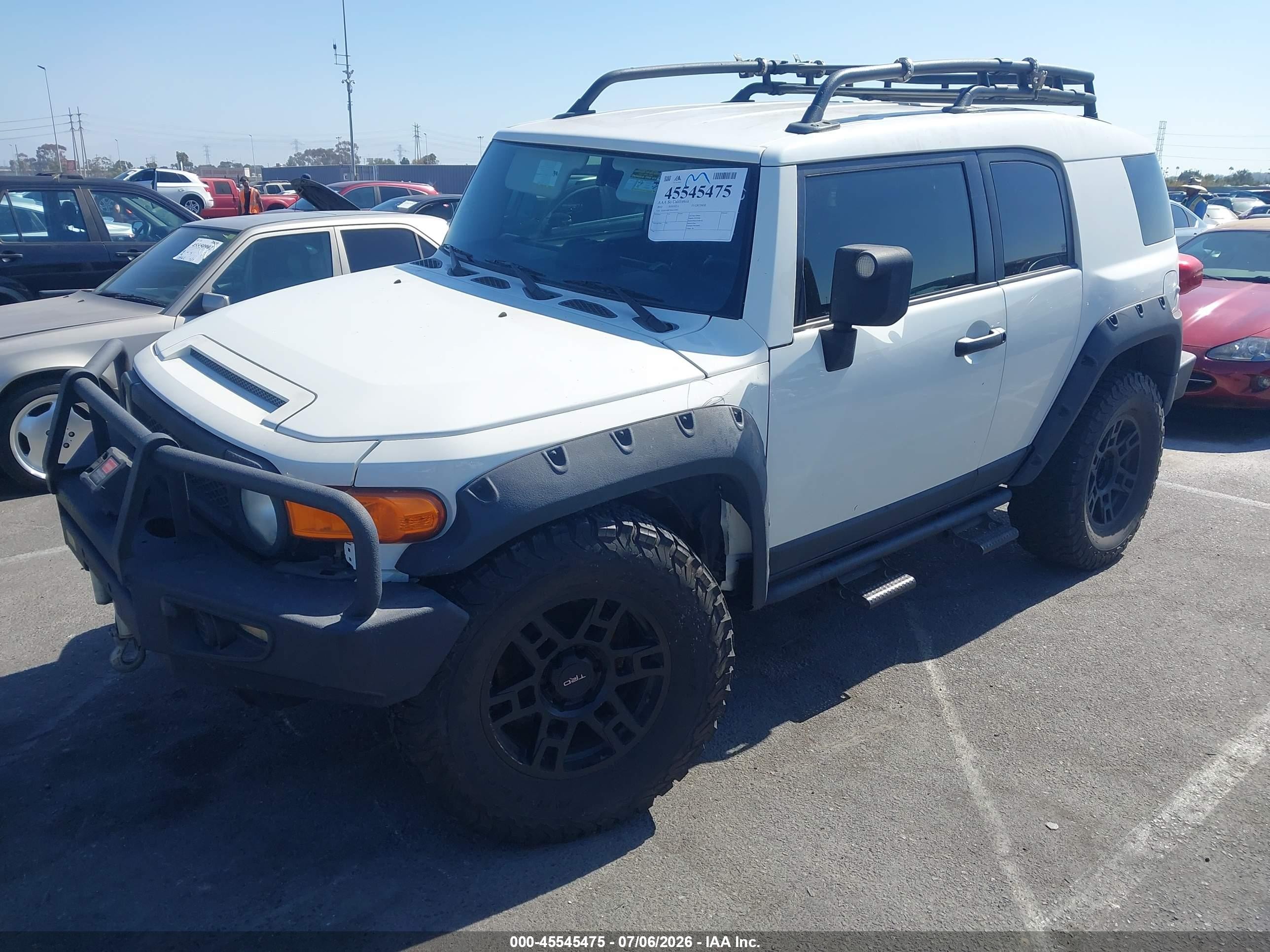 2012 Toyota Fj Cruiser   Белый vin: JTEBU4BF7CK121893