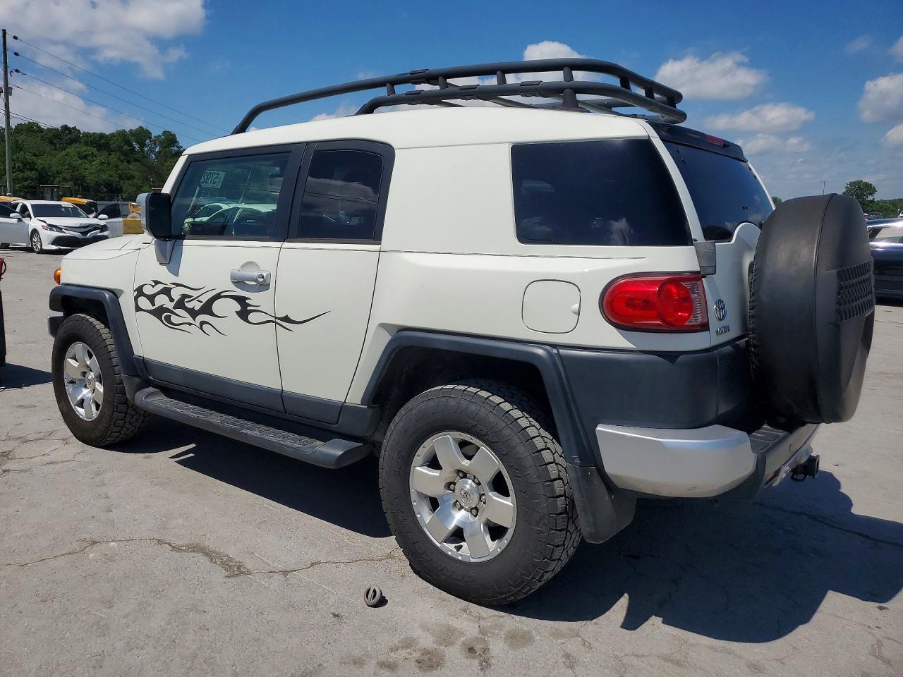 2010 Toyota Fj Cruiser Base White vin: JTEBU4BF8AK090148