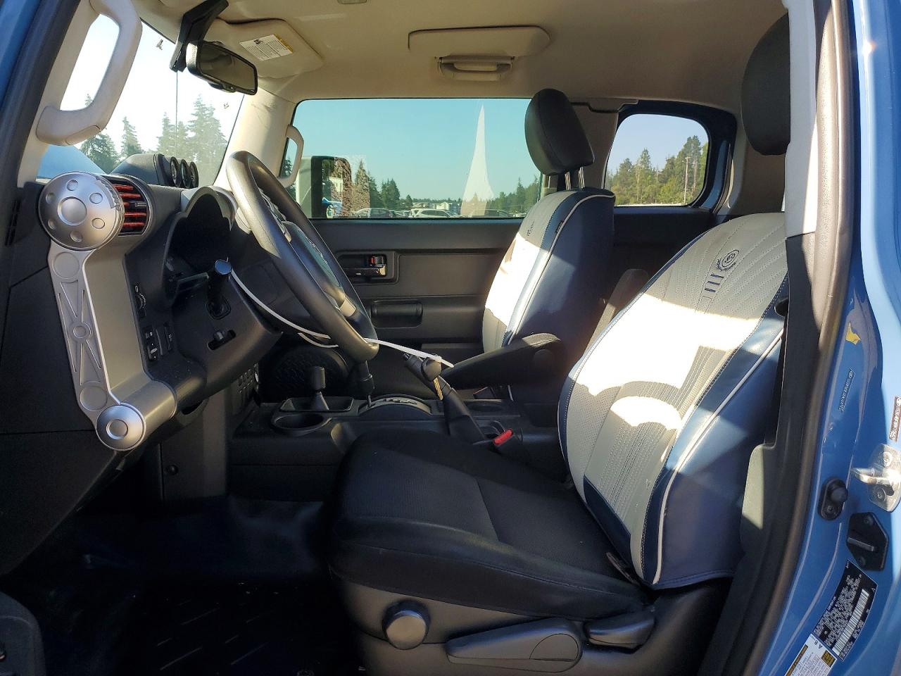 2011 Toyota Fj Cruiser Base Blue vin: JTEBU4BF8BK106429