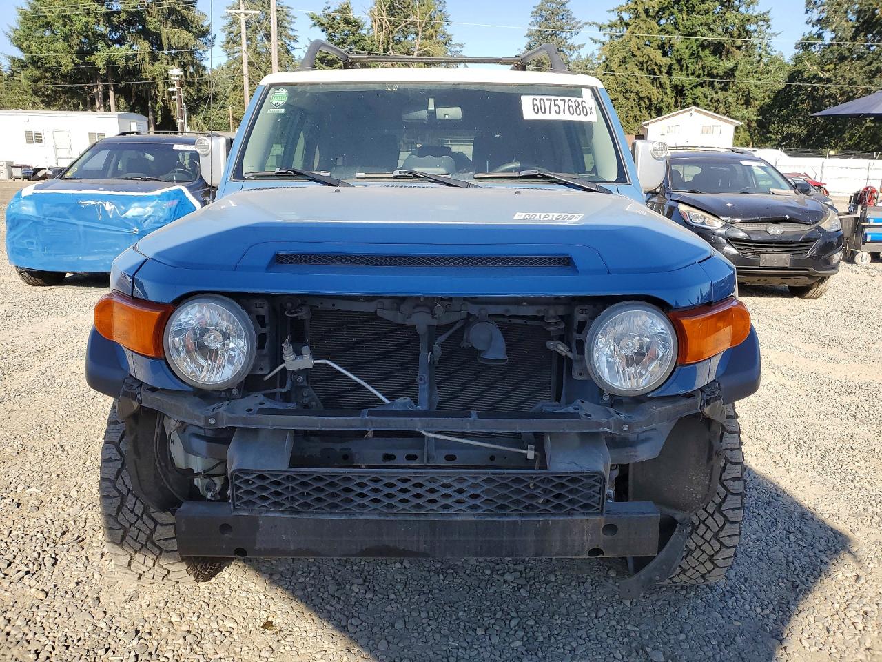 2011 Toyota Fj Cruiser Base Blue vin: JTEBU4BF8BK106429