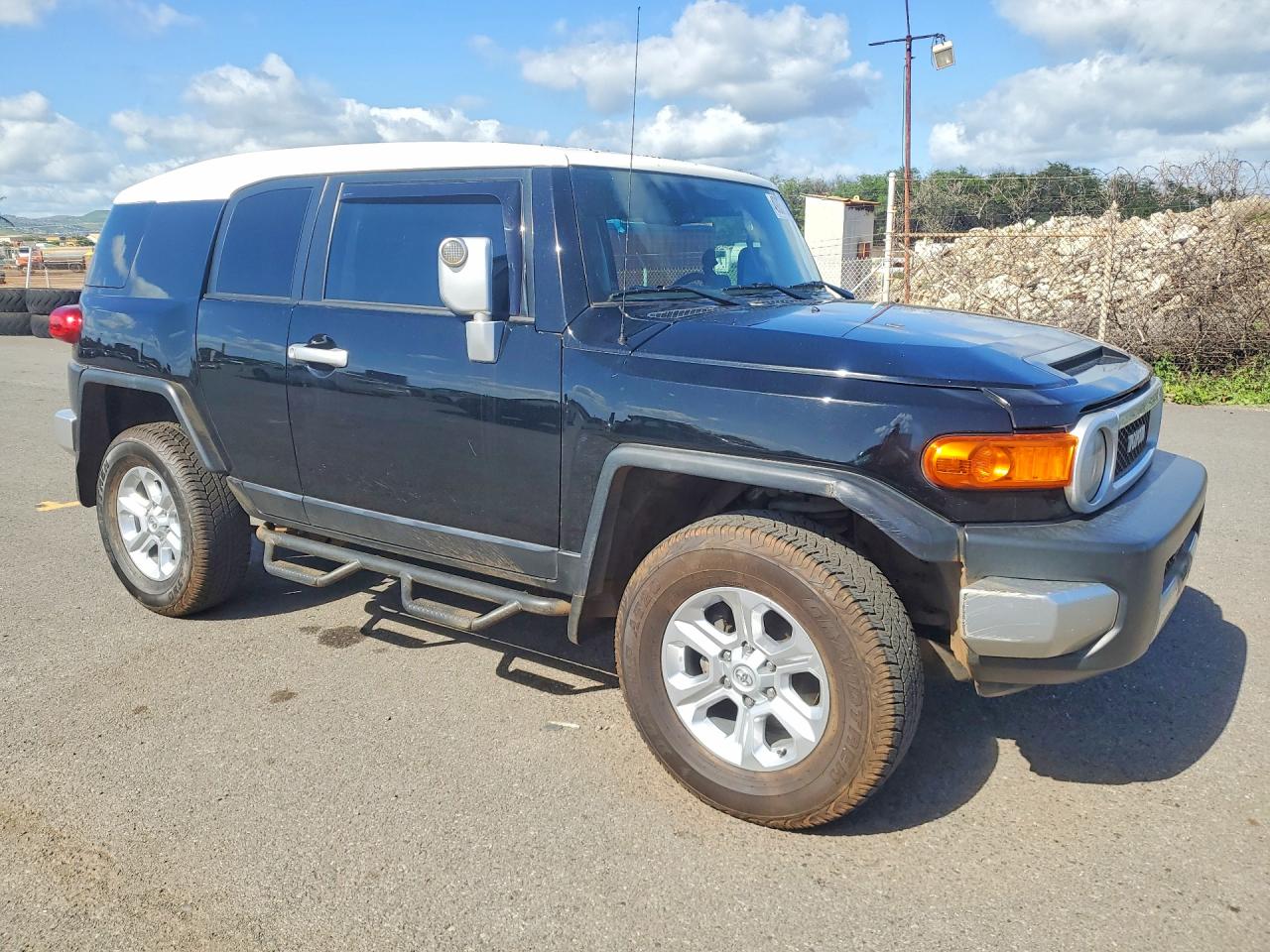 2011 Toyota Fj Cruiser Base Black vin: JTEBU4BF8BK109539