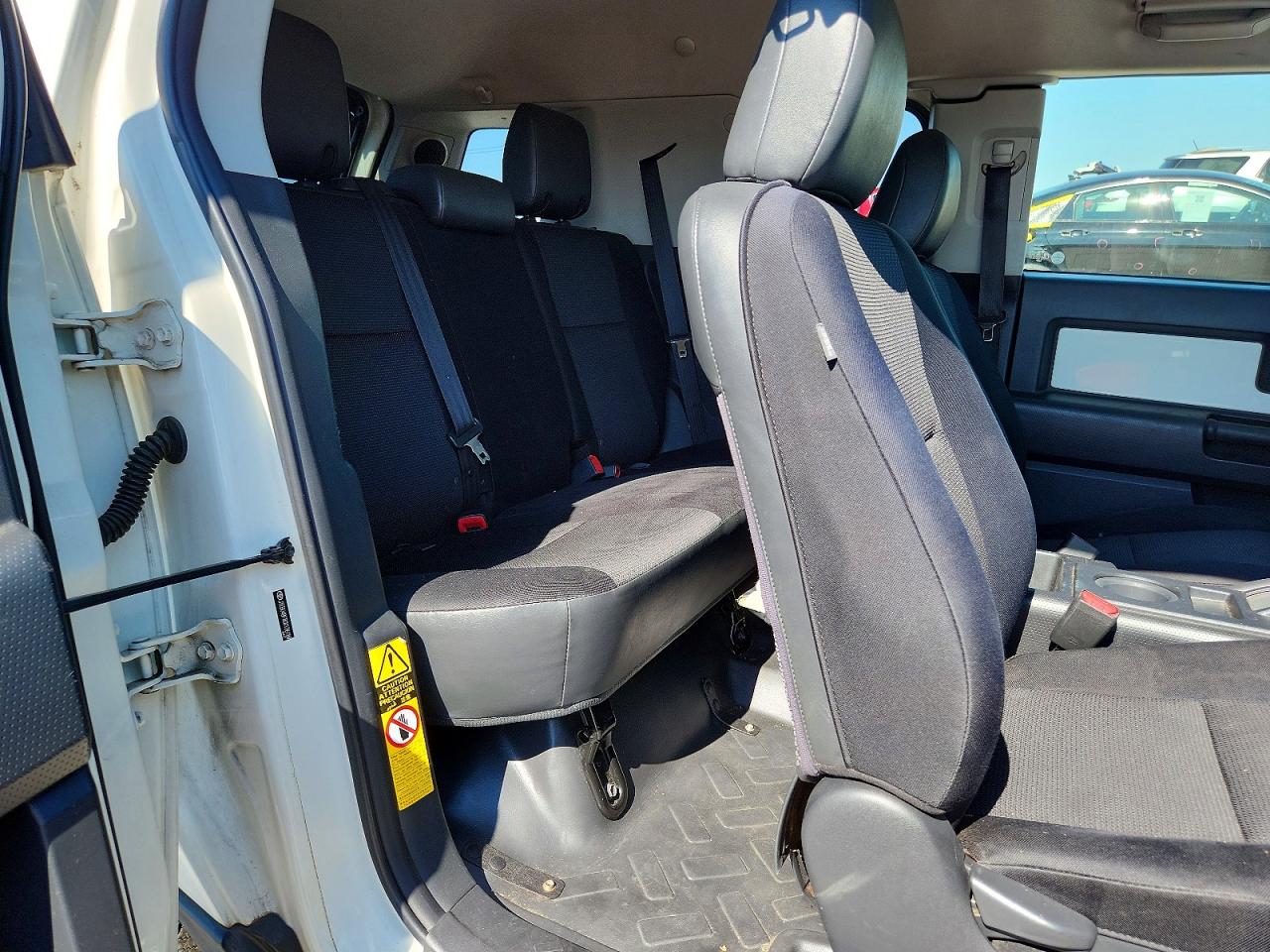 2012 Toyota Fj Cruiser Base Белый vin: JTEBU4BF8CK136189