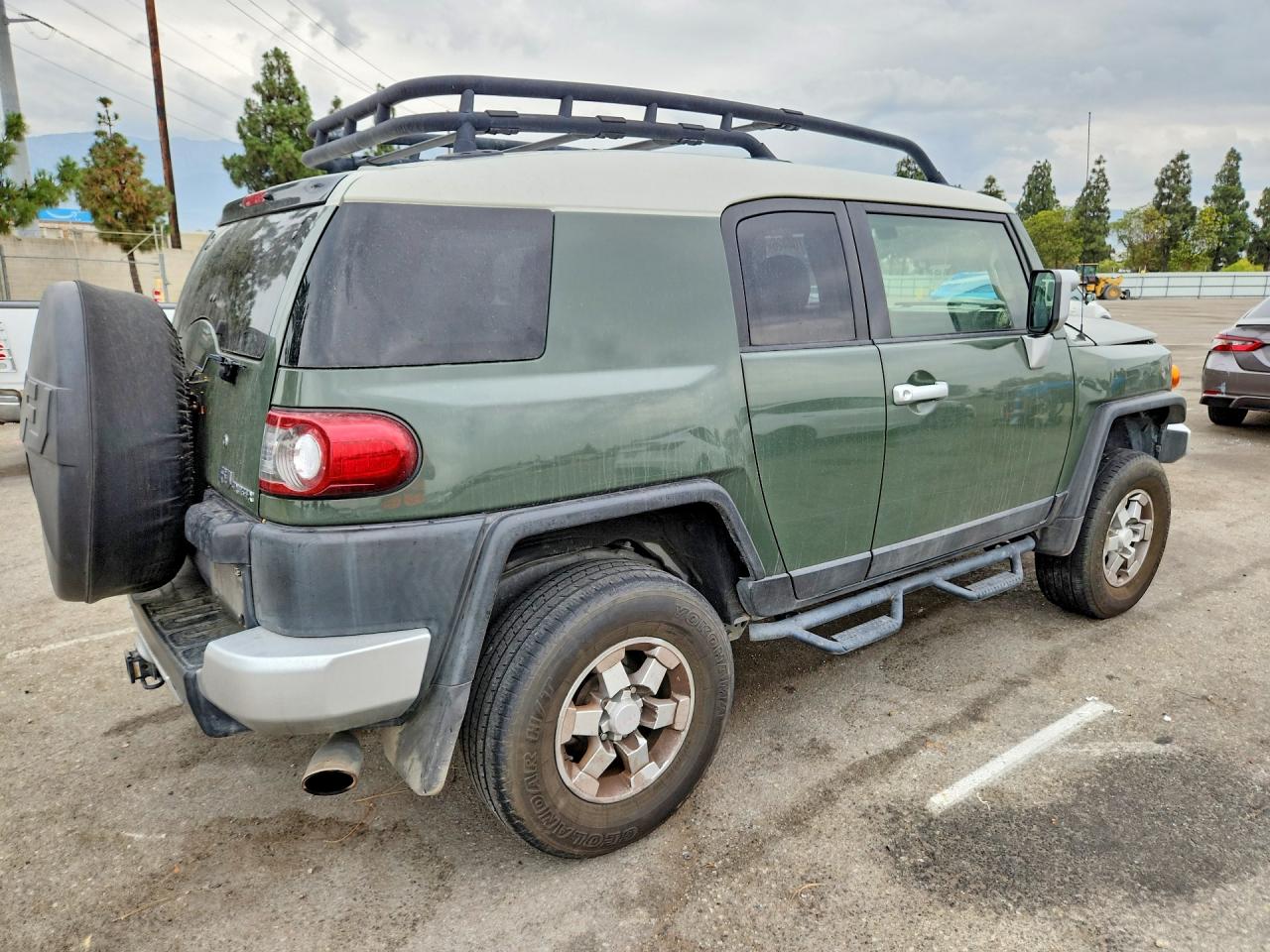 2012 Toyota Fj Cruiser Base Green vin: JTEBU4BF8CK145121