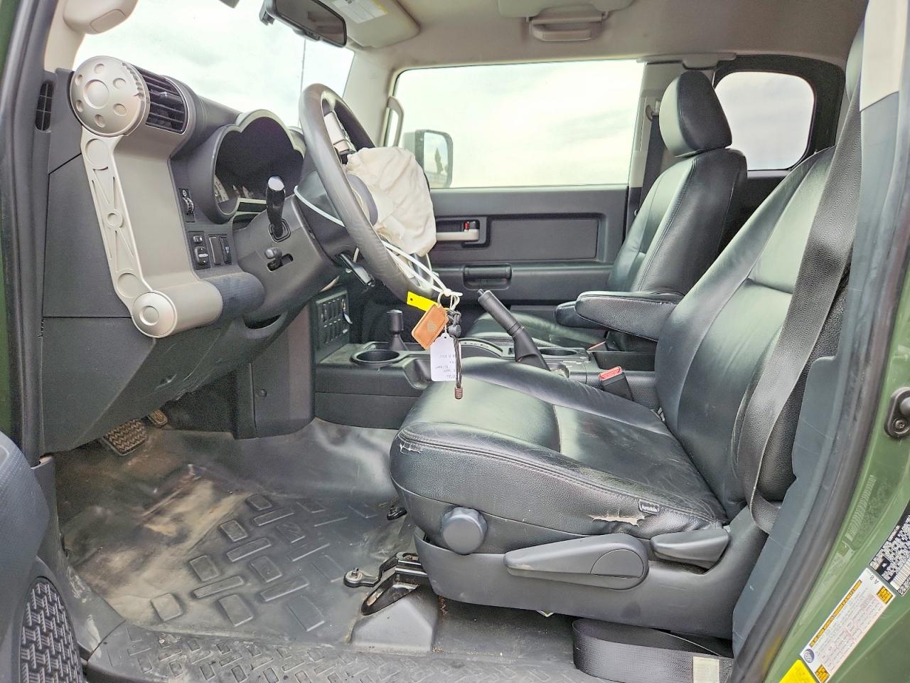 2012 Toyota Fj Cruiser Base Green vin: JTEBU4BF8CK145121