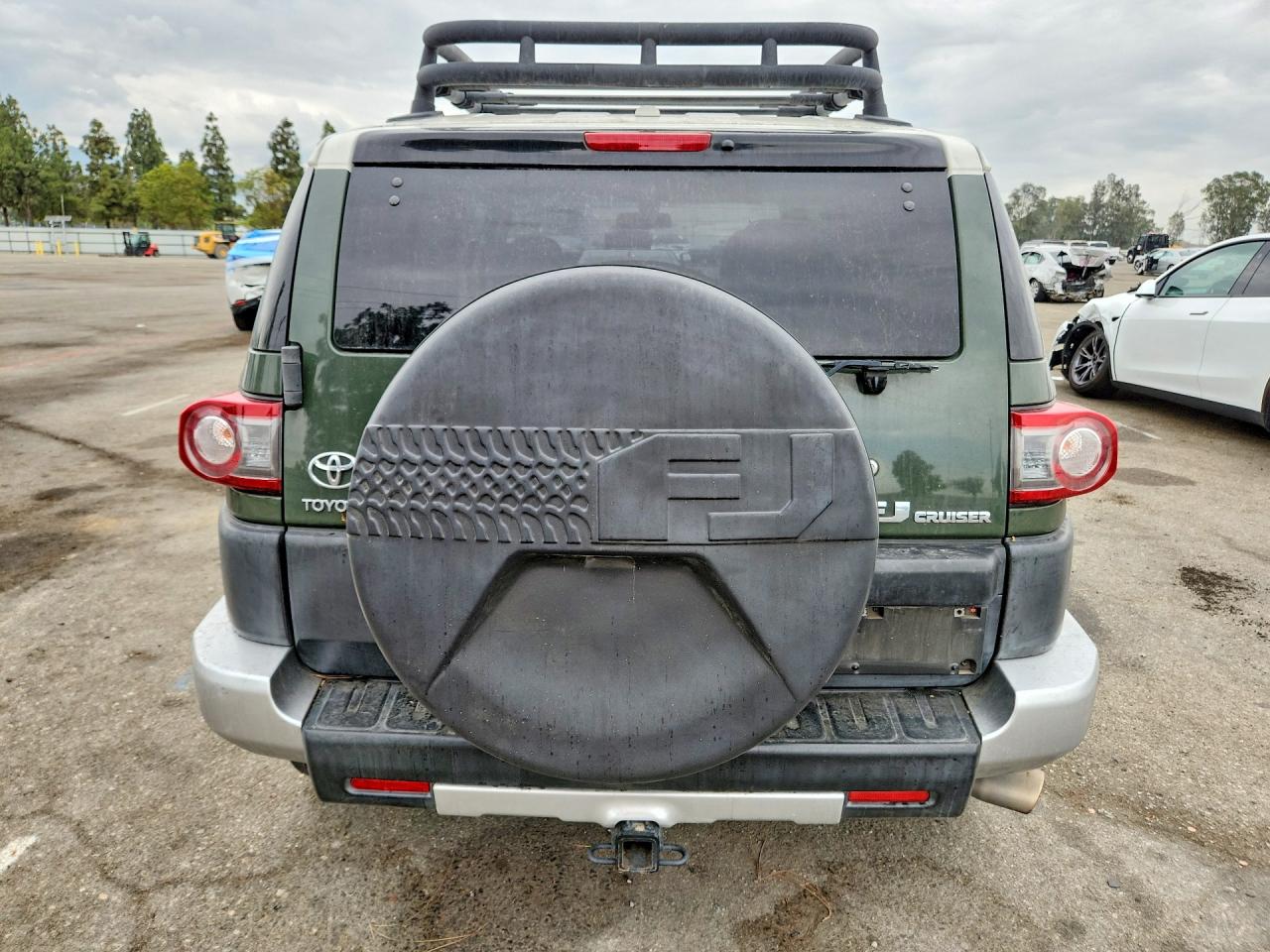 2012 Toyota Fj Cruiser Base Green vin: JTEBU4BF8CK145121