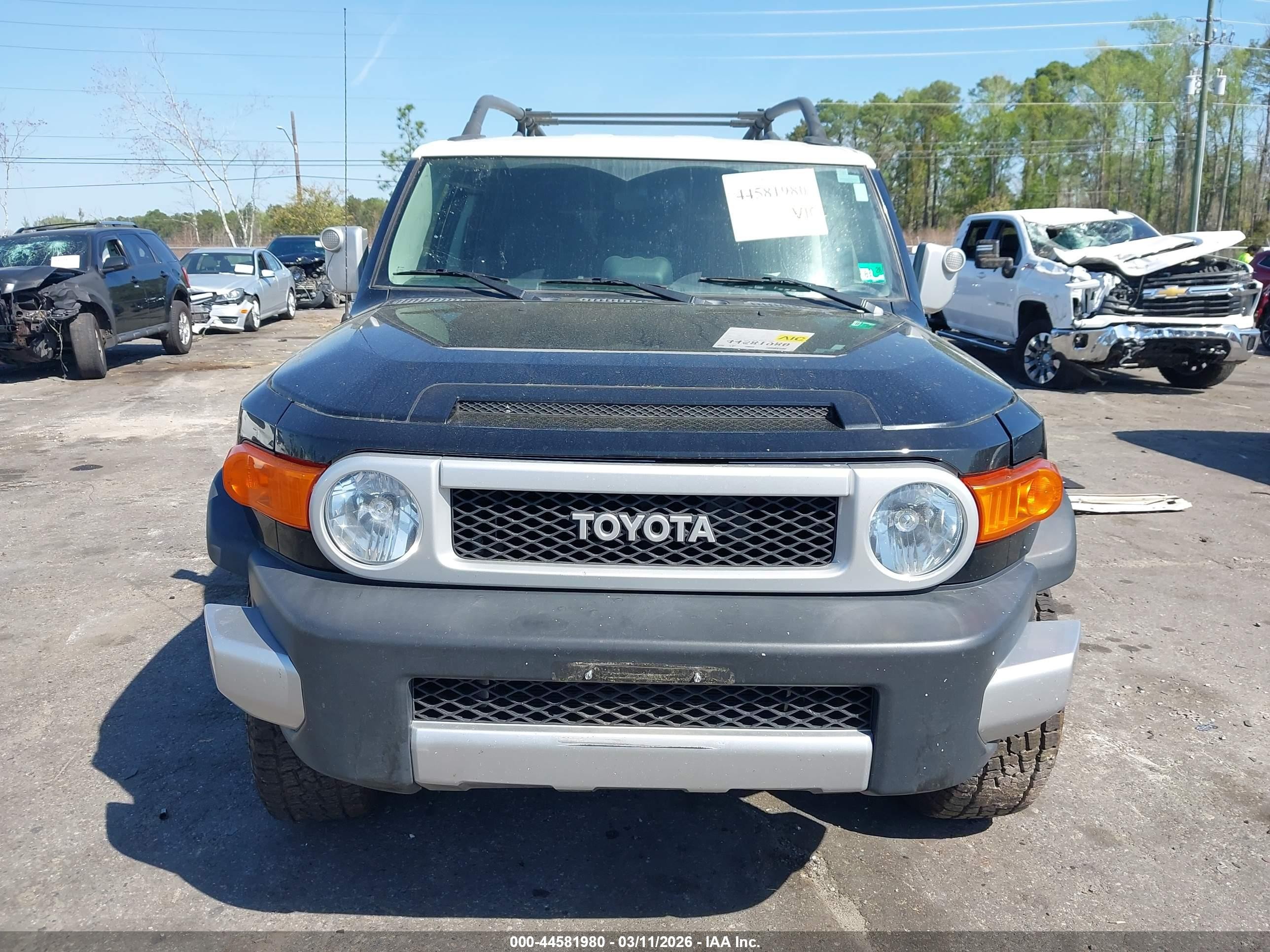 2013 Toyota Fj Cruiser   Black vin: JTEBU4BF8DK169016