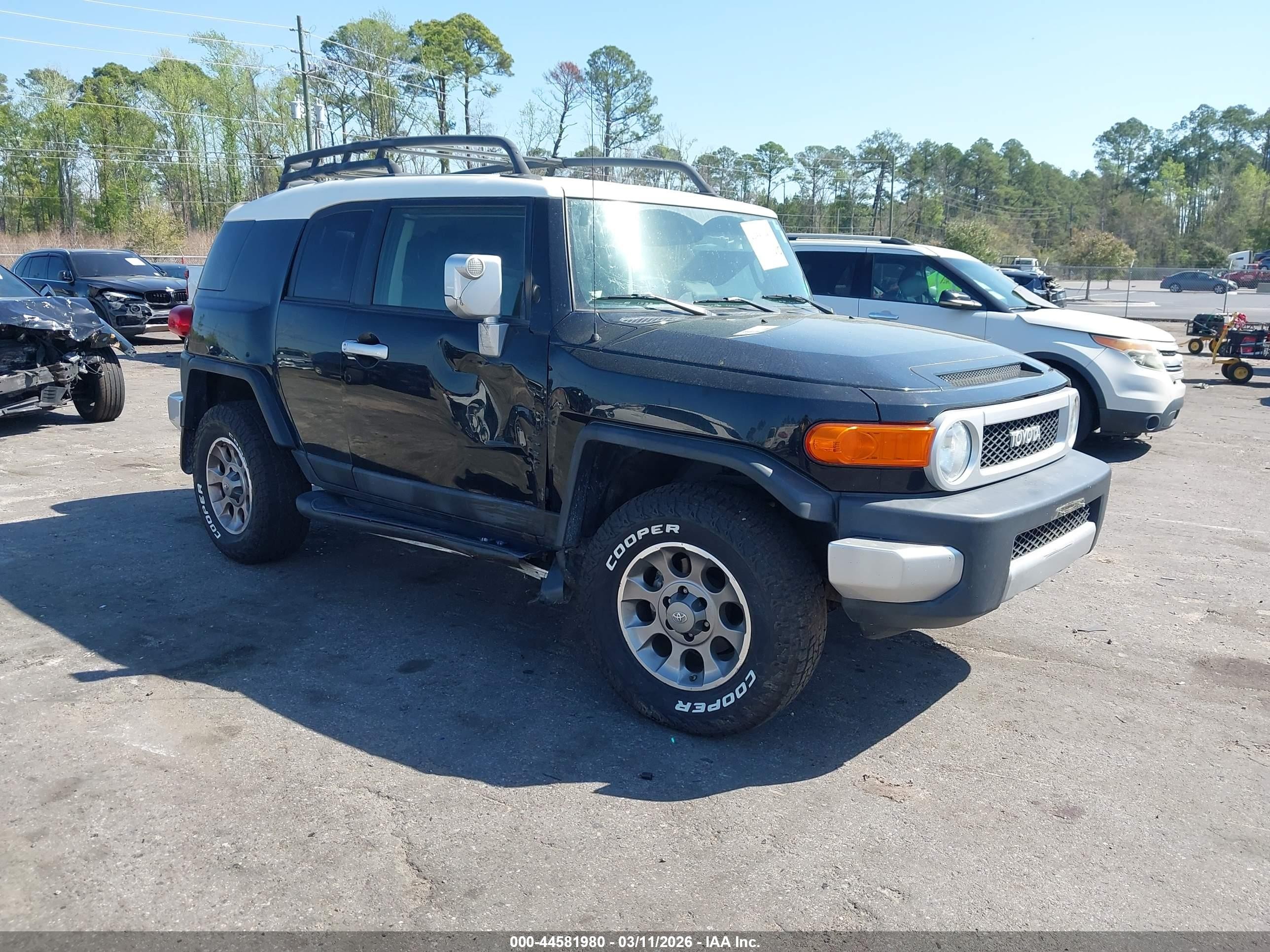 2013 Toyota Fj Cruiser   Black vin: JTEBU4BF8DK169016