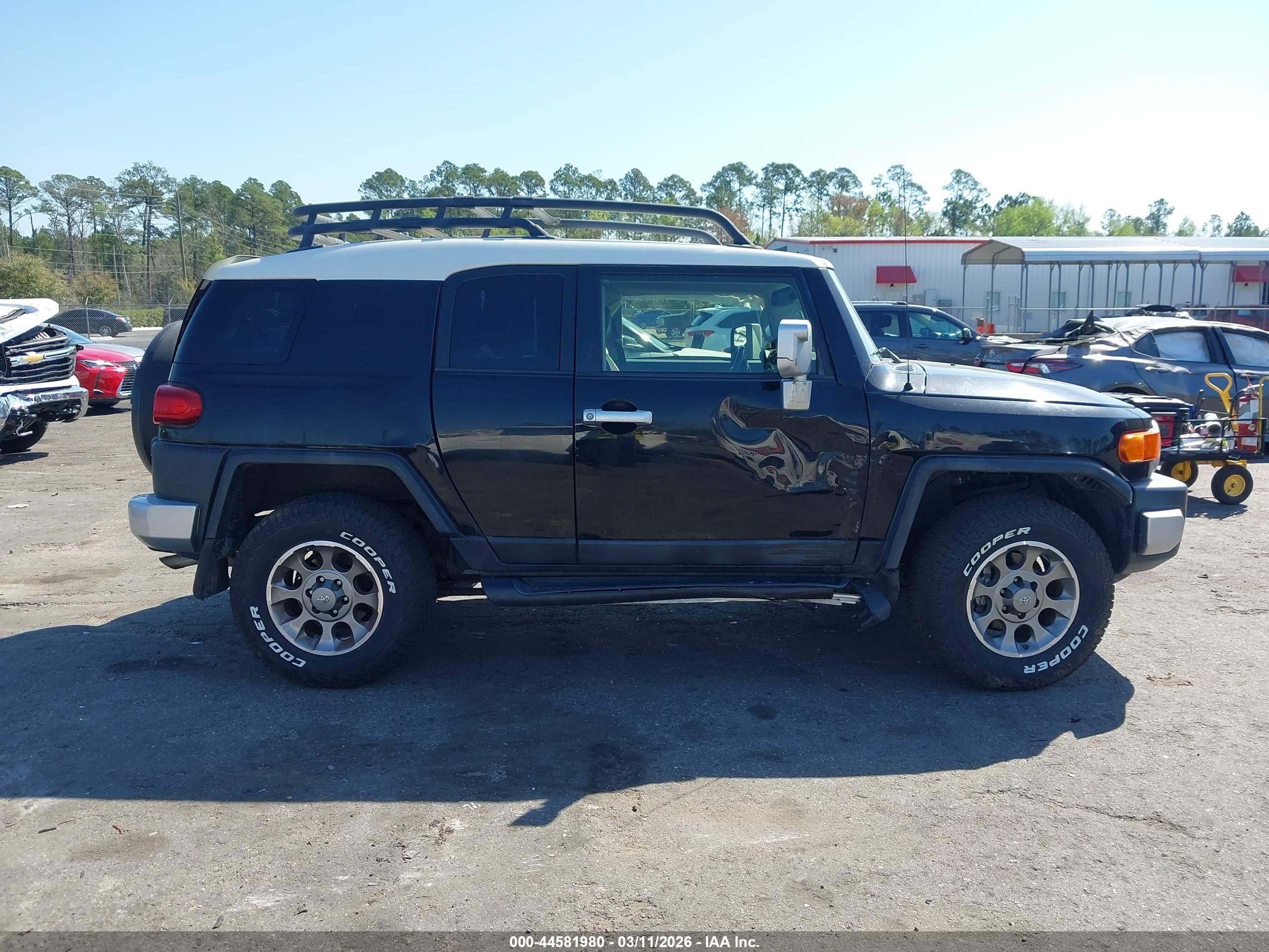 2013 Toyota Fj Cruiser   Black vin: JTEBU4BF8DK169016