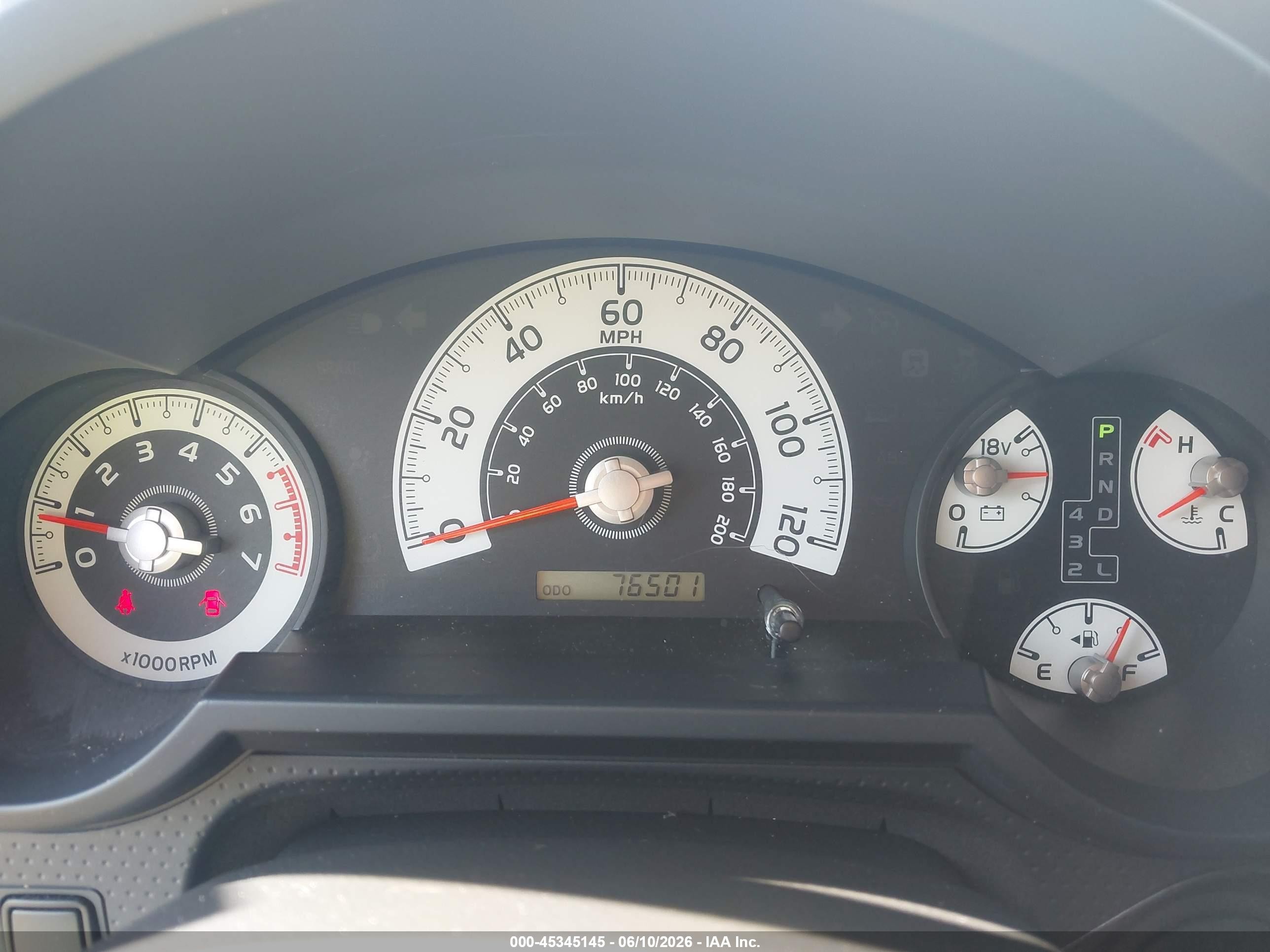 2014 Toyota Fj Cruiser Серебряный vin: JTEBU4BF8EK207622