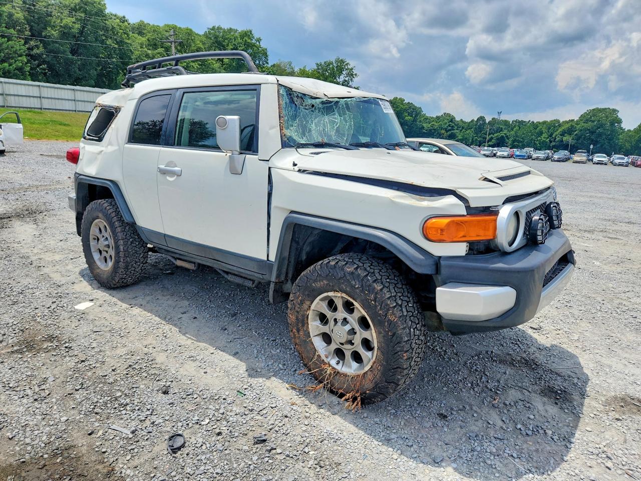 2011 Toyota Fj Cruiser Base White vin: JTEBU4BF9BK103183