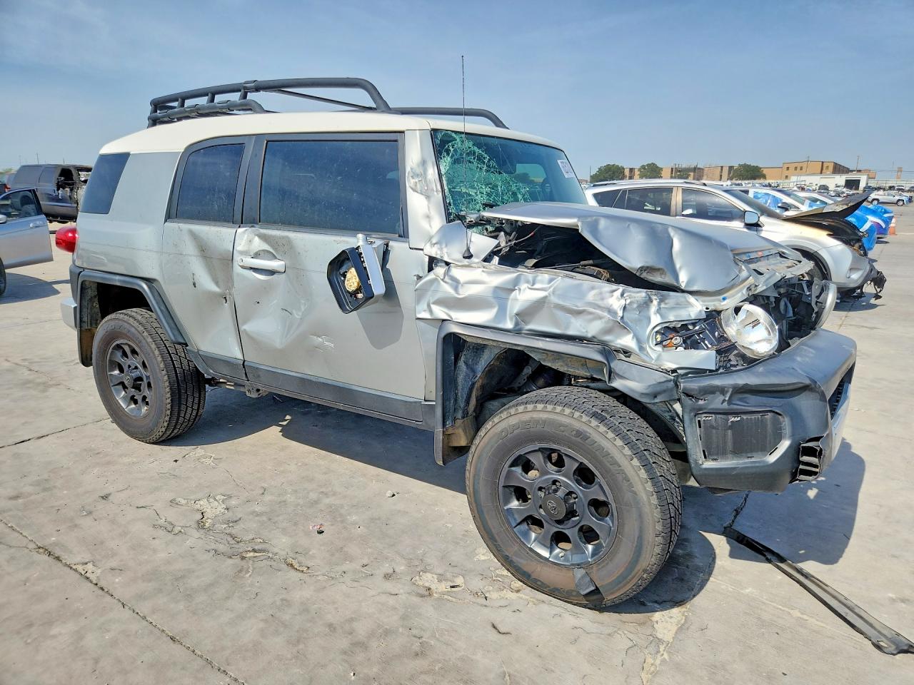 2012 Toyota Fj Cruiser Base Серебряный vin: JTEBU4BF9CK132989