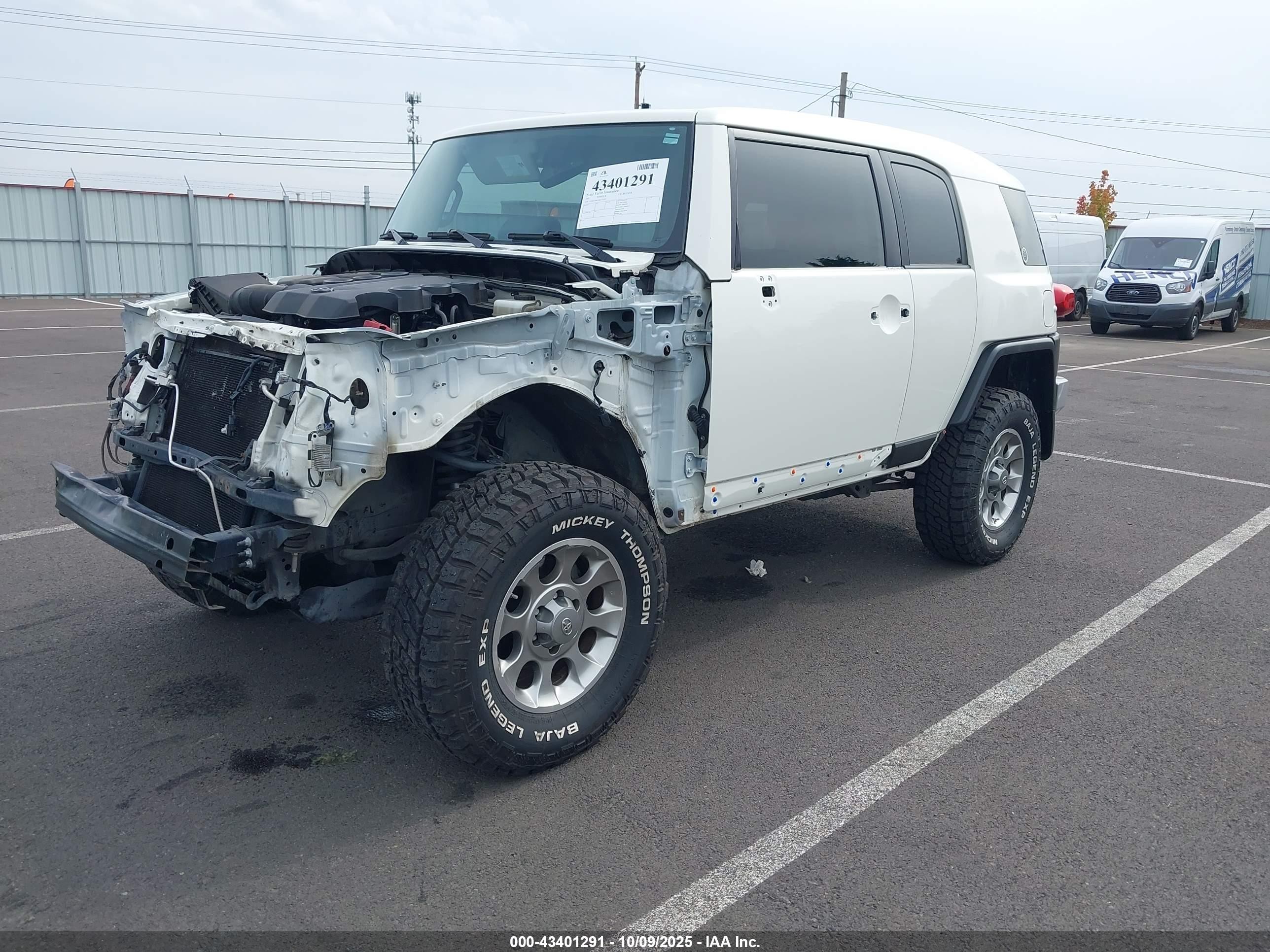 2013 Toyota Fj Cruiser   White vin: JTEBU4BF9DK171101