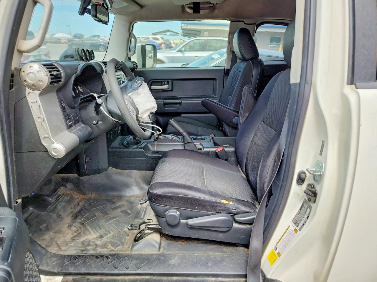 2014 Toyota Fj Cruiser Base White vin: JTEBU4BF9EK190488