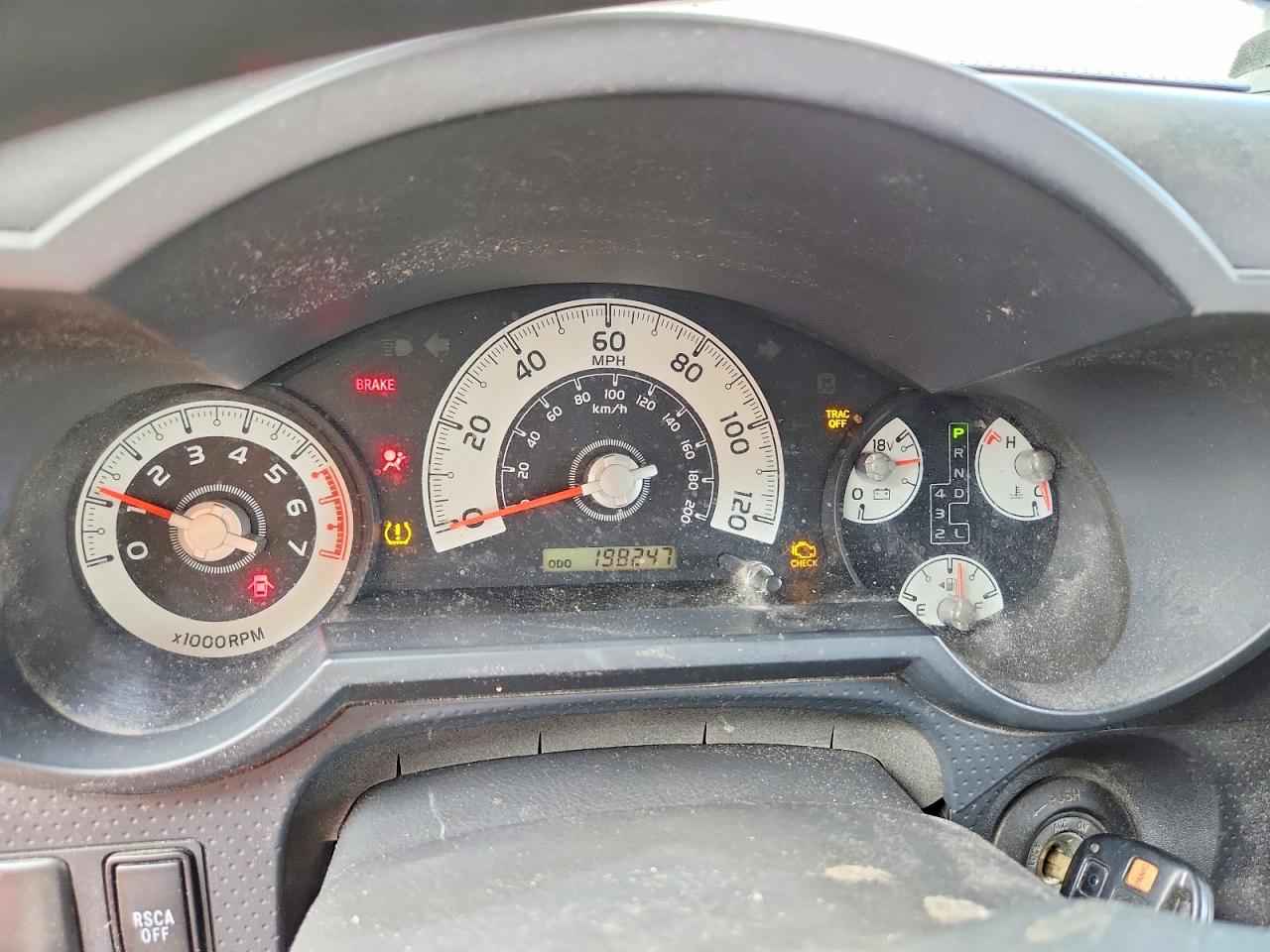 2014 Toyota Fj Cruiser Base White vin: JTEBU4BF9EK190488