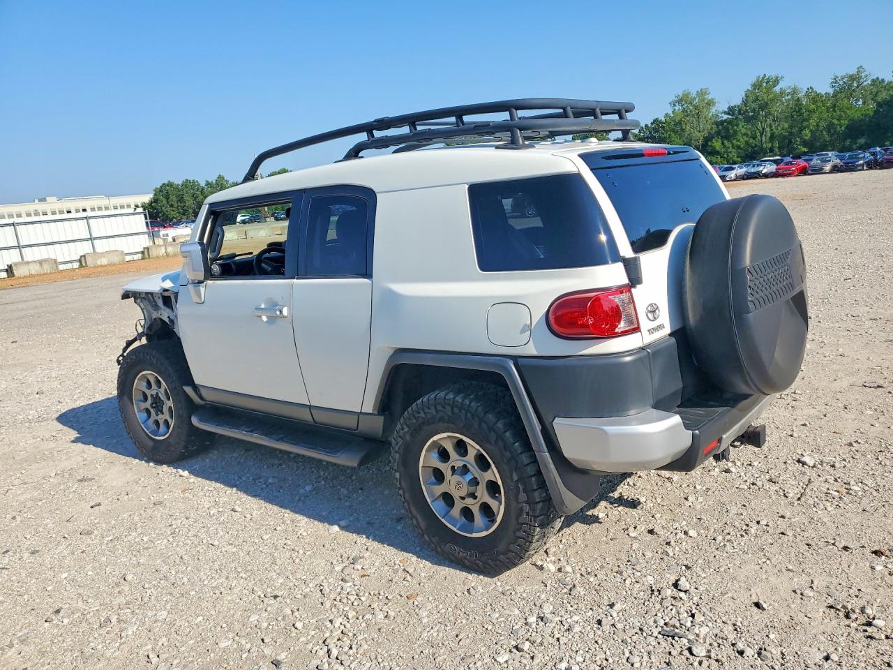 2011 Toyota Fj Cruiser Base Silver vin: JTEBU4BFXBK101975