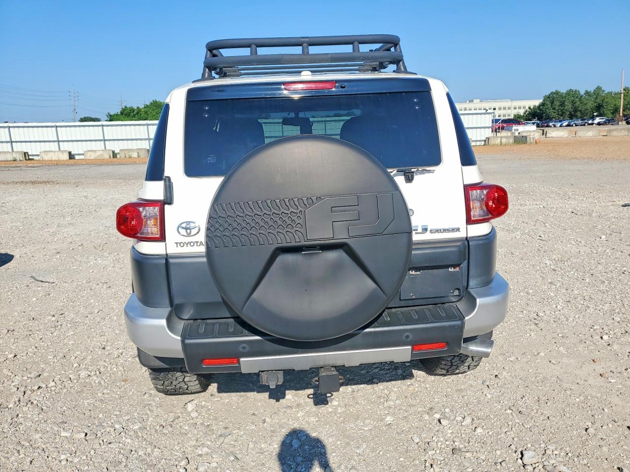 2011 Toyota Fj Cruiser Base Silver vin: JTEBU4BFXBK101975