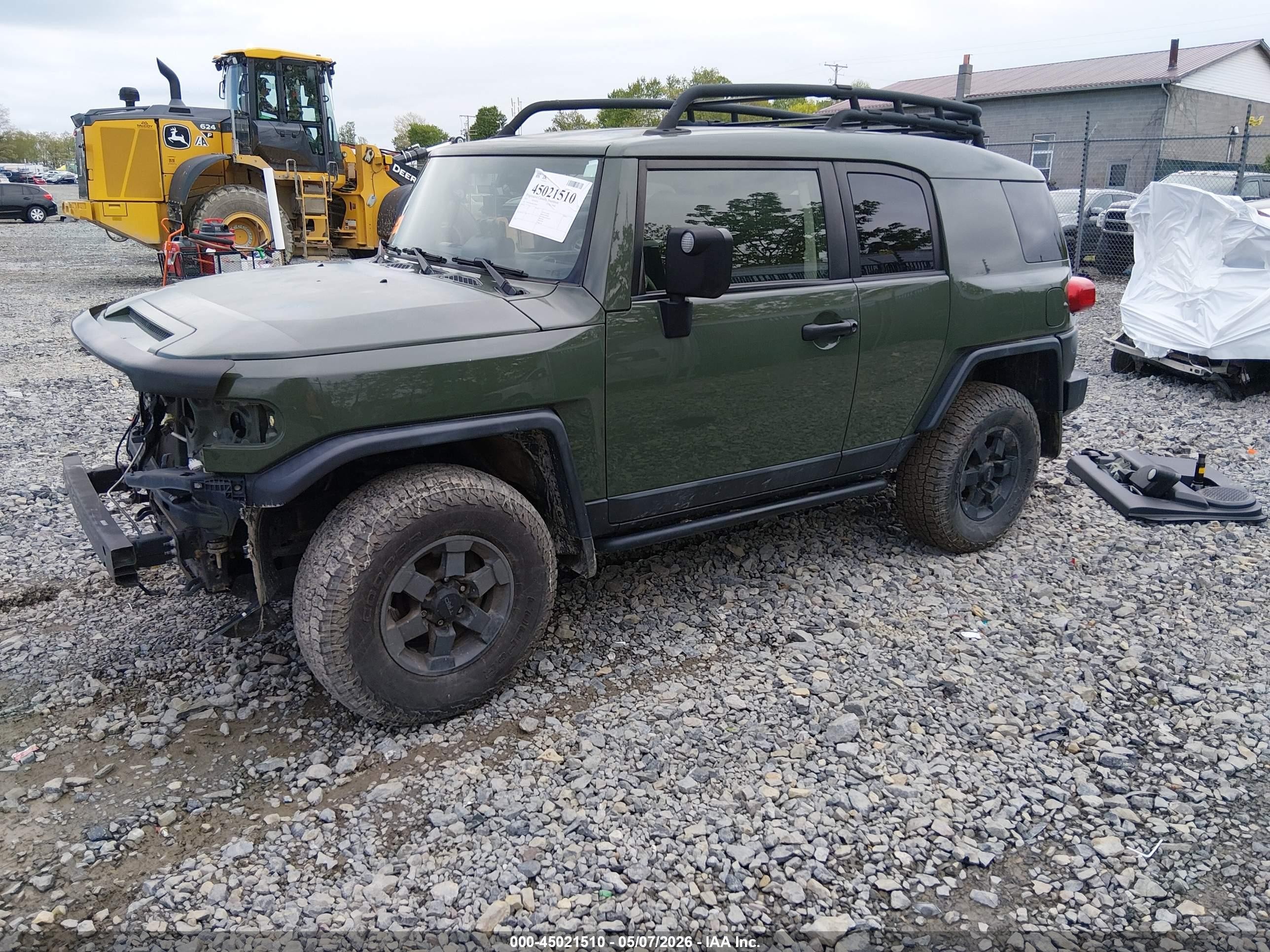 2011 Toyota Fj Cruiser   Green vin: JTEBU4BFXBK115259