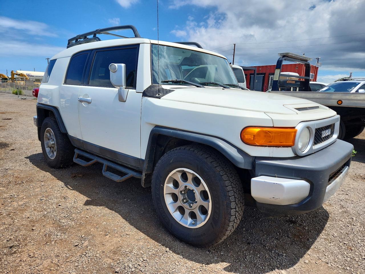 2012 Toyota Fj Cruiser Base Белый vin: JTEBU4BFXCK132810