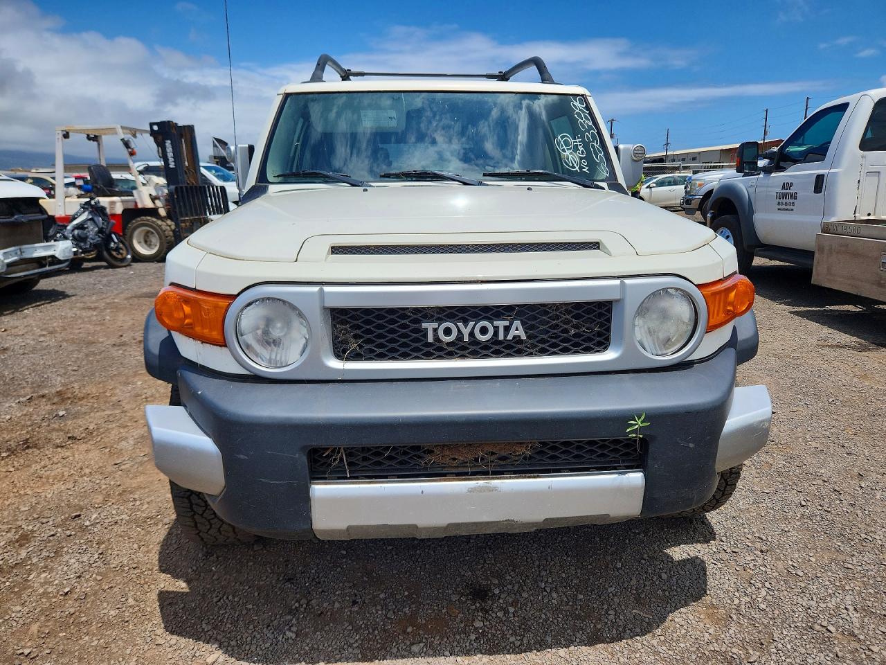 2012 Toyota Fj Cruiser Base Белый vin: JTEBU4BFXCK132810