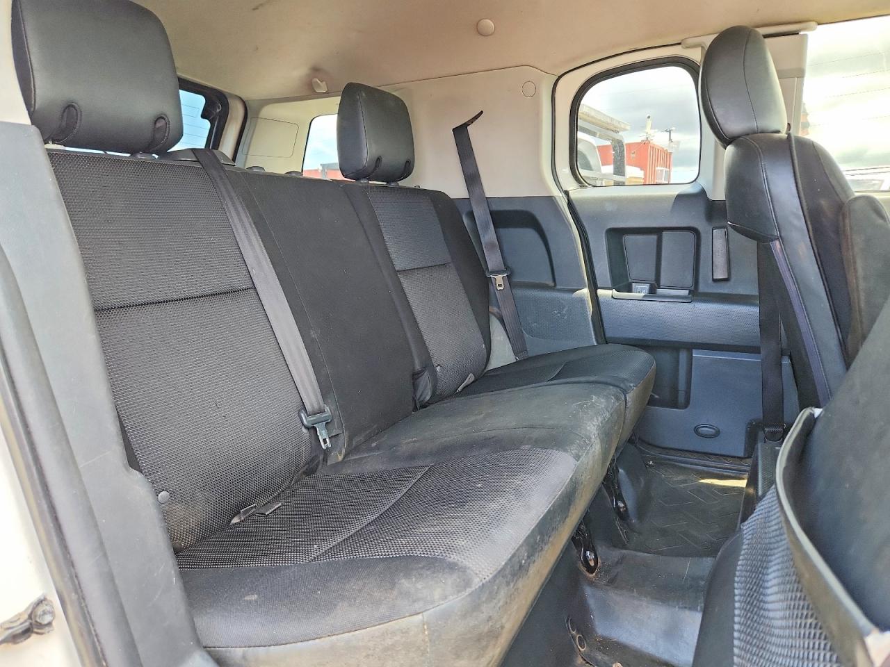 2012 Toyota Fj Cruiser Base Белый vin: JTEBU4BFXCK132810