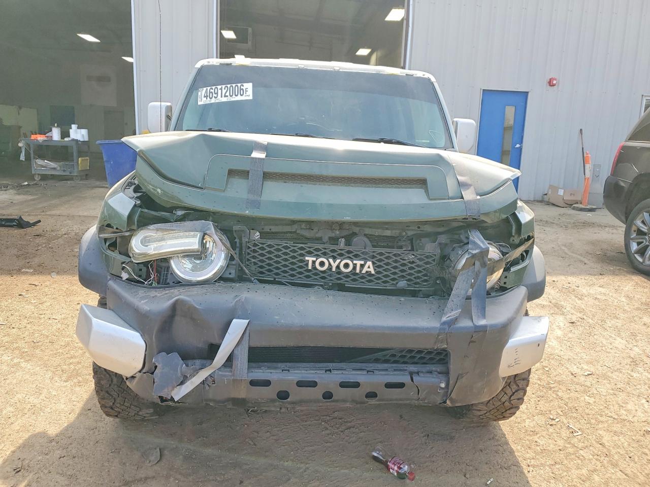 2013 Toyota Fj Cruiser Base Green vin: JTEBU4BFXDK154033