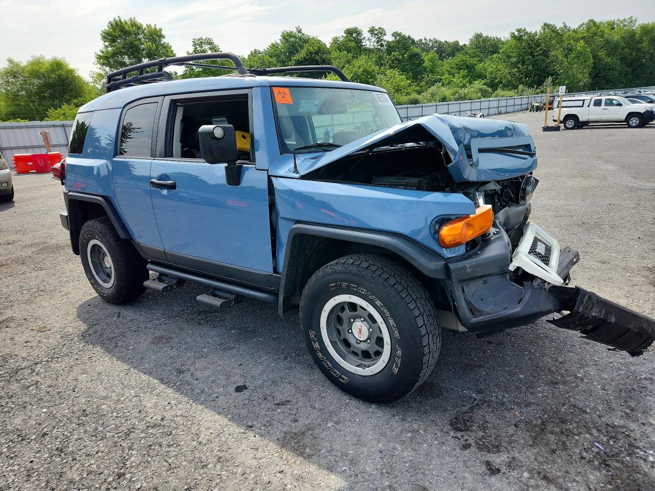 2014 Toyota Fj Cruiser Base Blue vin: JTEBU4BFXEK193867