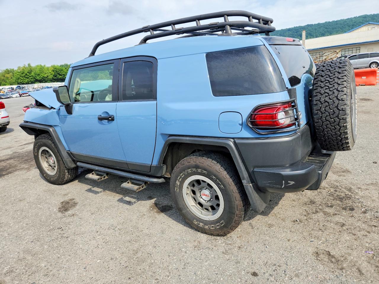 2014 Toyota Fj Cruiser Base Blue vin: JTEBU4BFXEK193867