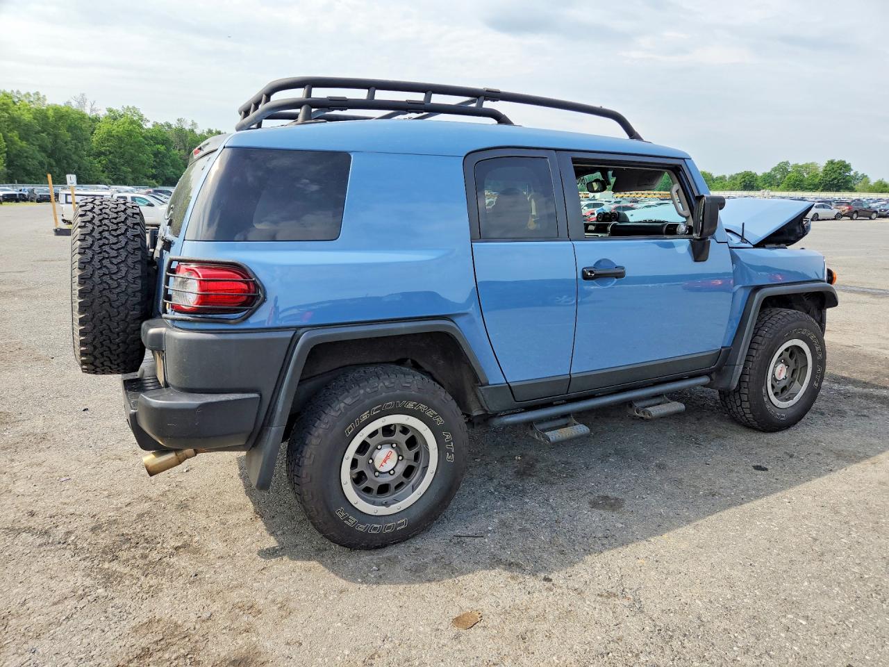 2014 Toyota Fj Cruiser Base Blue vin: JTEBU4BFXEK193867