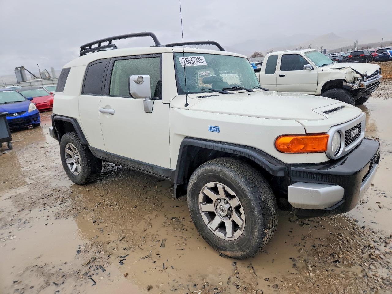 2014 Toyota Fj Cruiser Cream vin: JTEBU4BFXEK206228